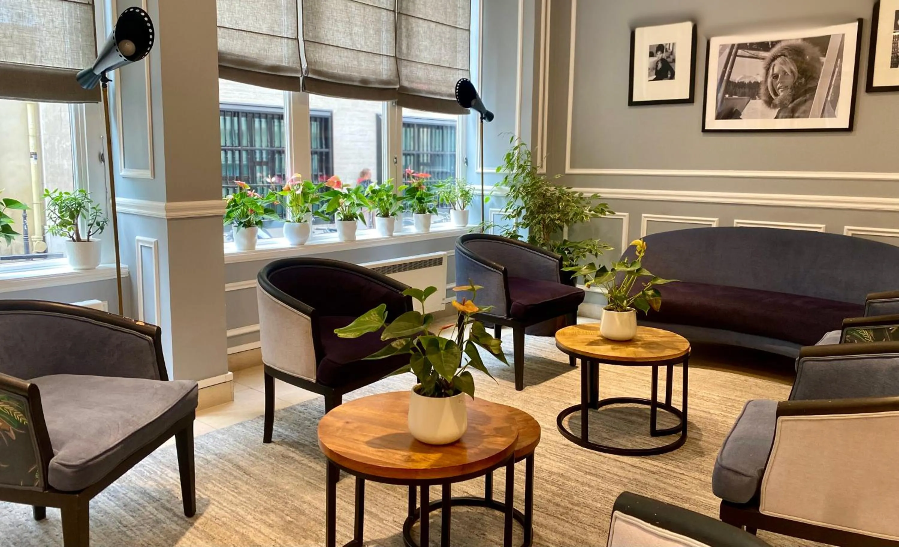 Living room in Hôtel Central Saint Germain