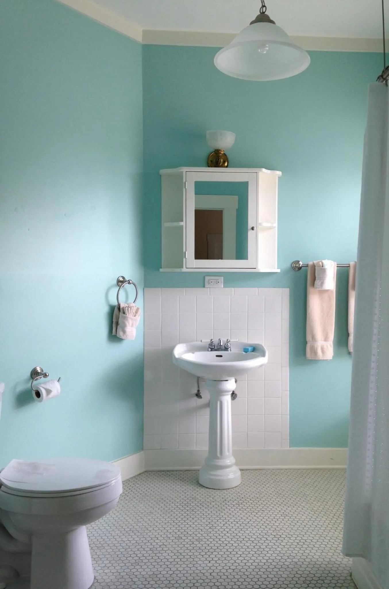 Bathroom in Lakeside Inn on Lake Dora