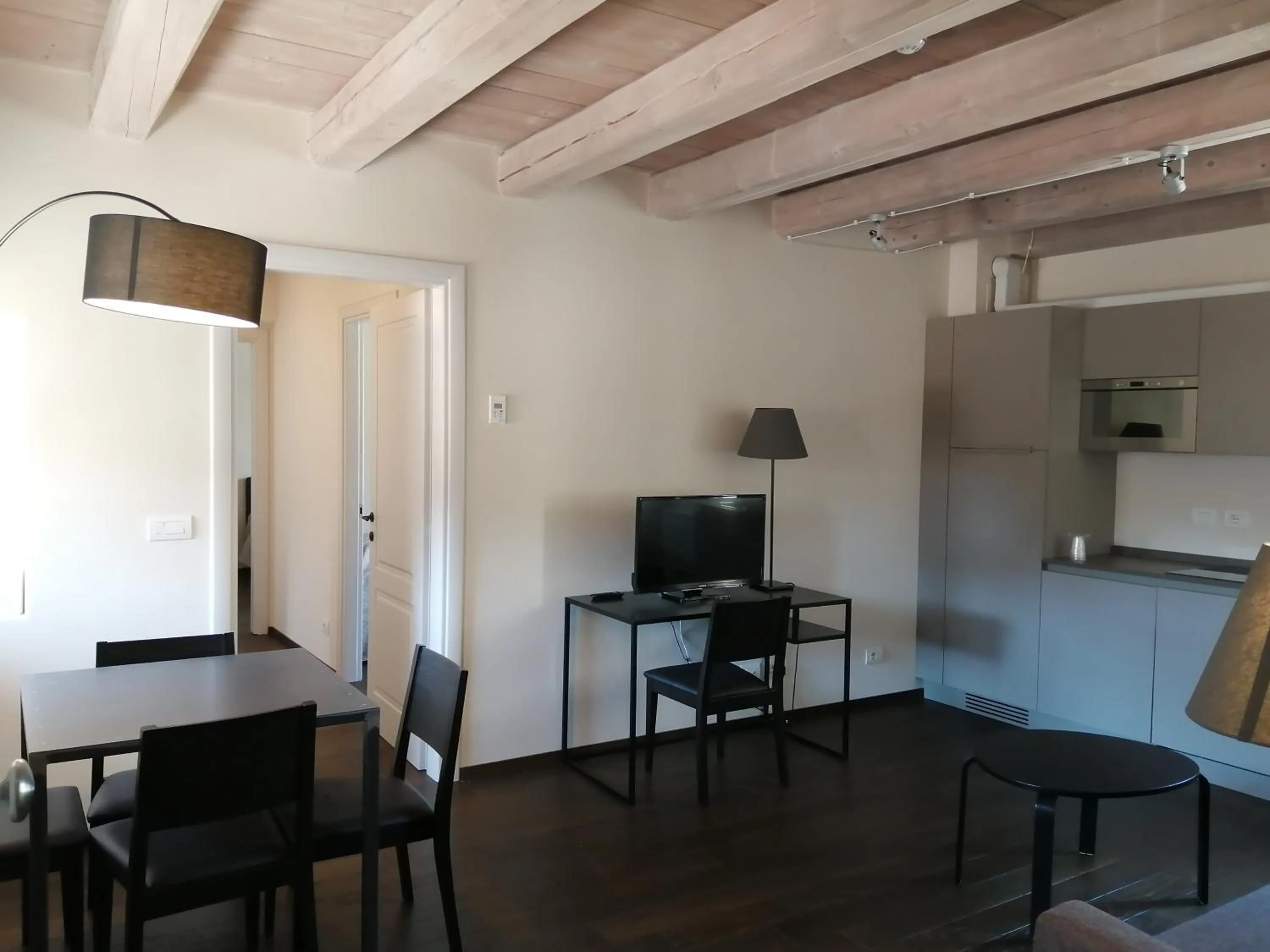 TV and multimedia in PALAZZO DE' ROSSI HOTEL