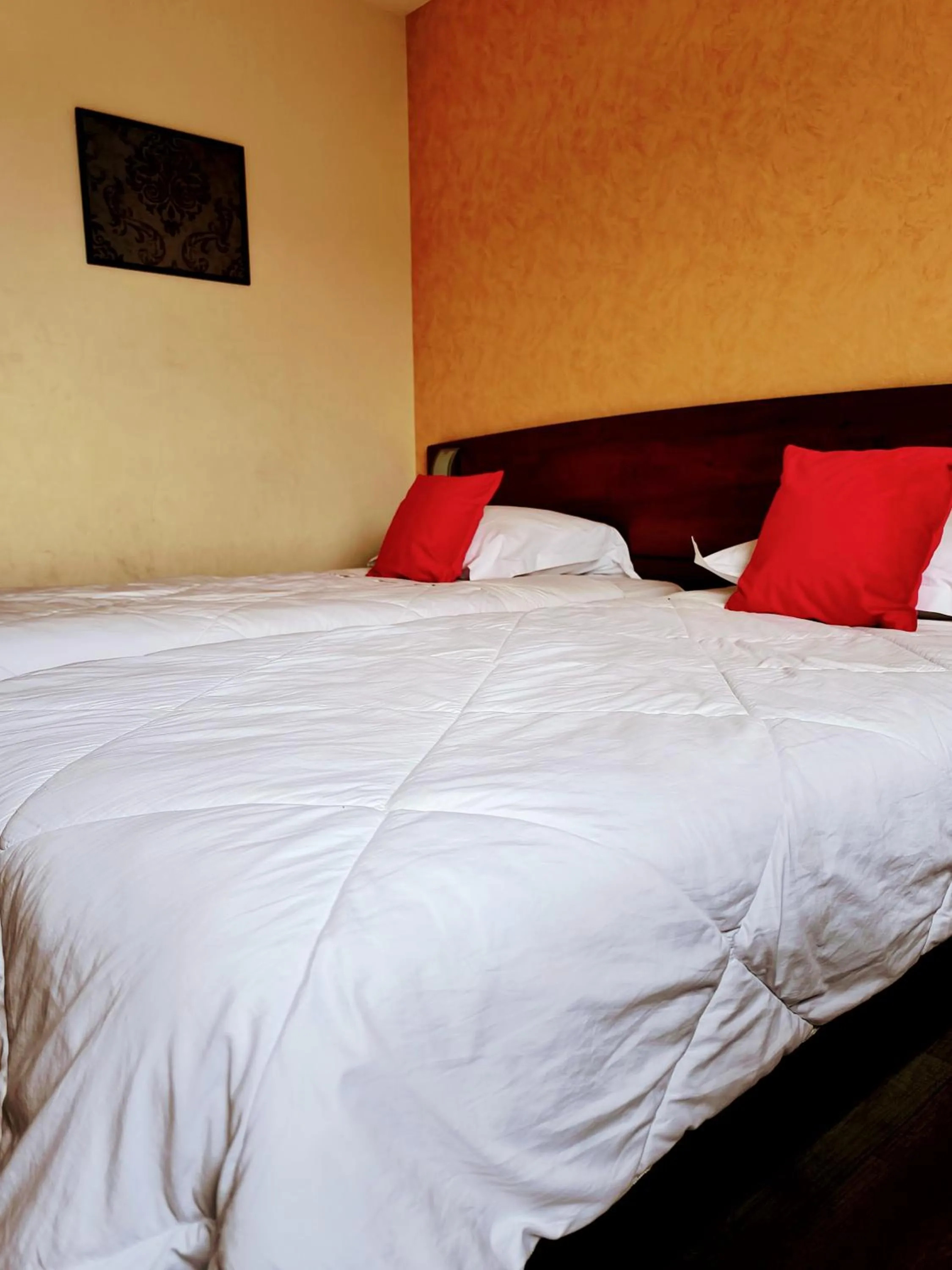Bedroom, Bed in Hôtel Saint Jacques