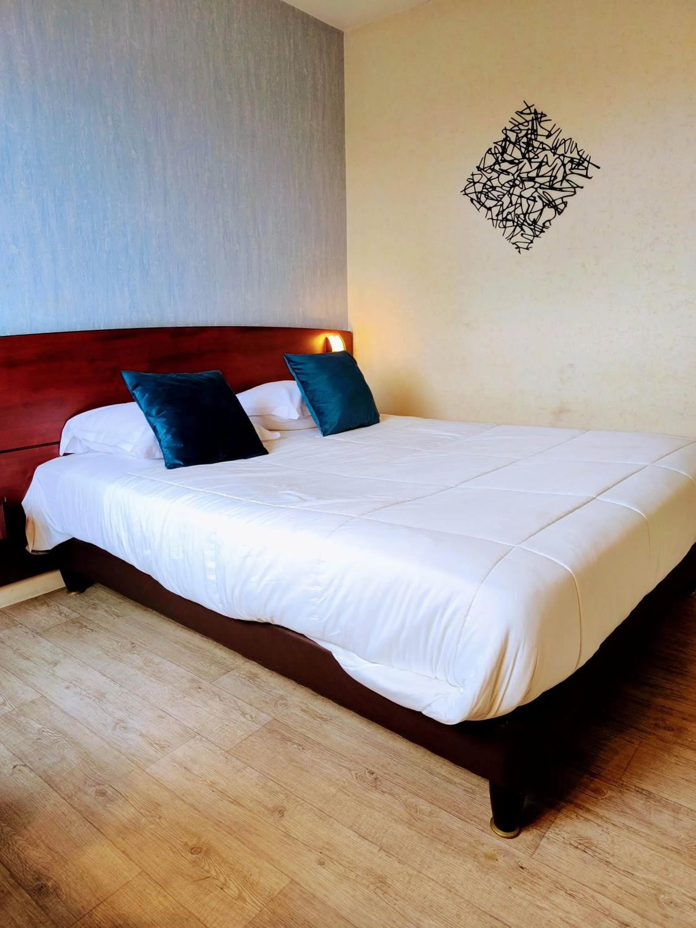 Bedroom, Bed in Hôtel Saint Jacques