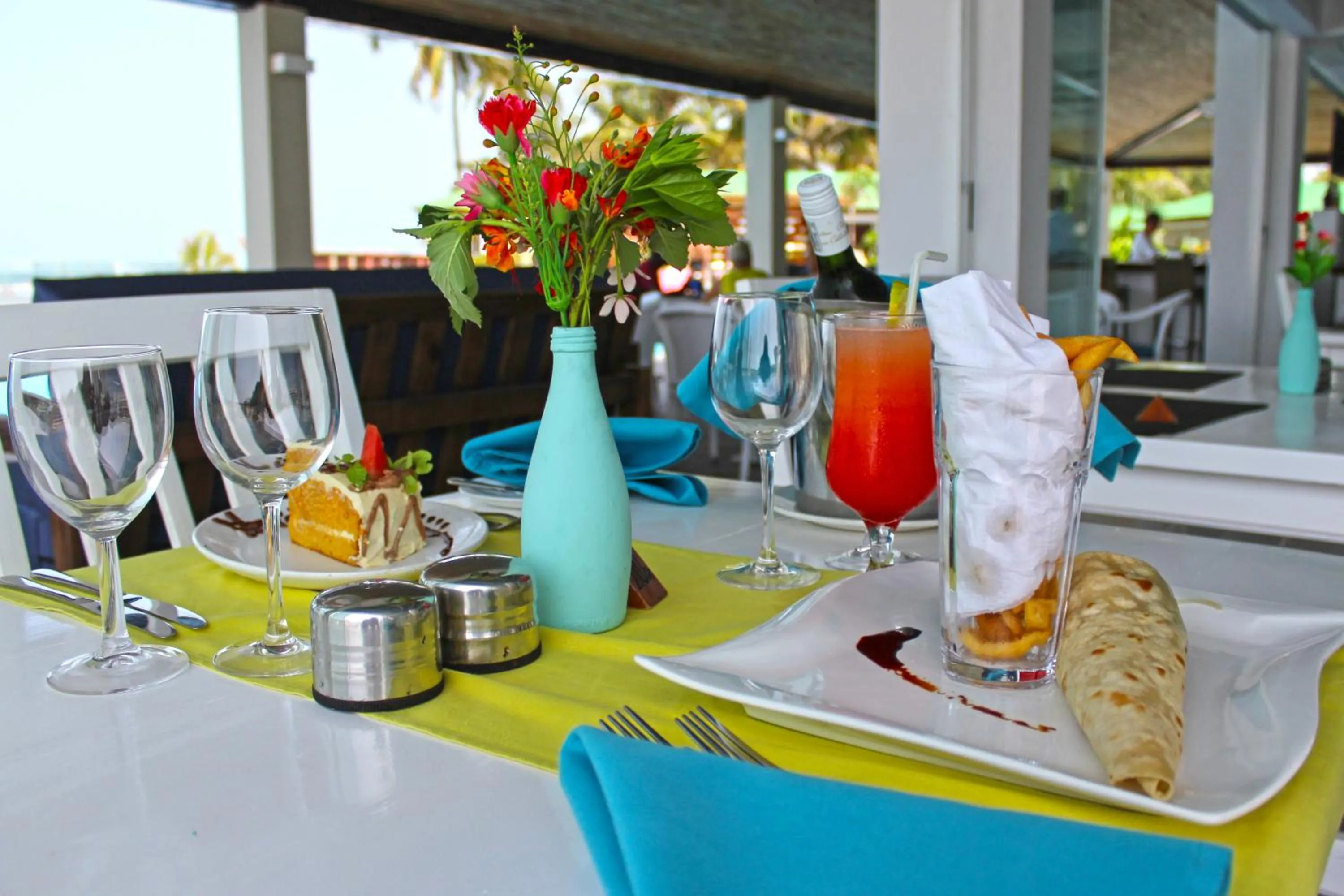 Restaurant/places to eat in Sunset Beach Hotel