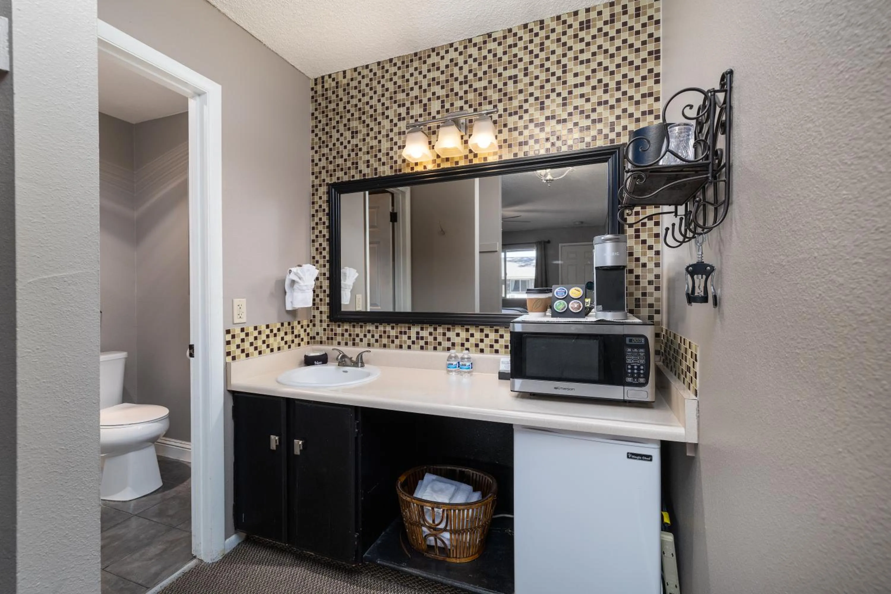 Coffee/tea facilities in The Alder Inn