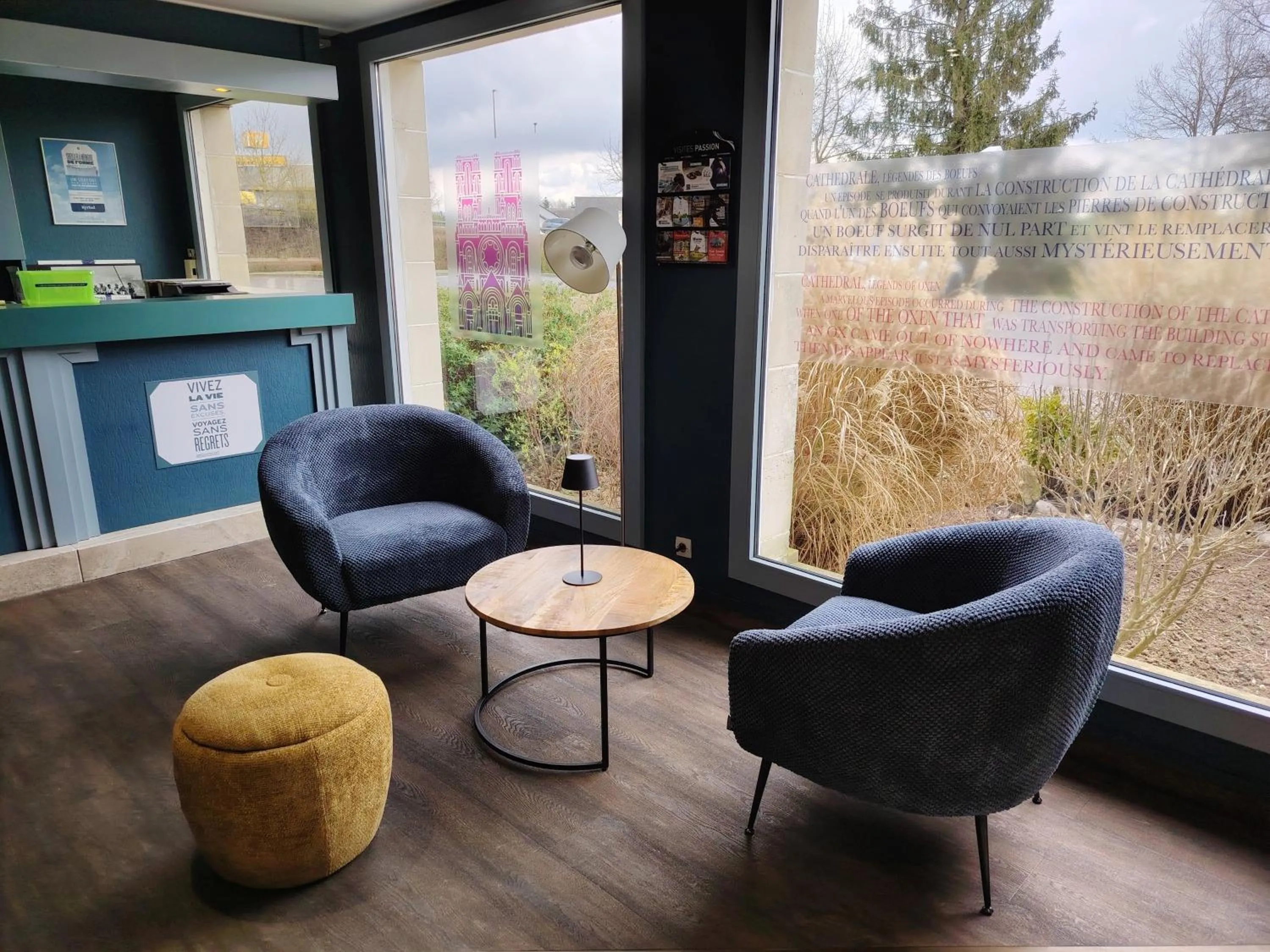 Lounge or bar in Kyriad Laon