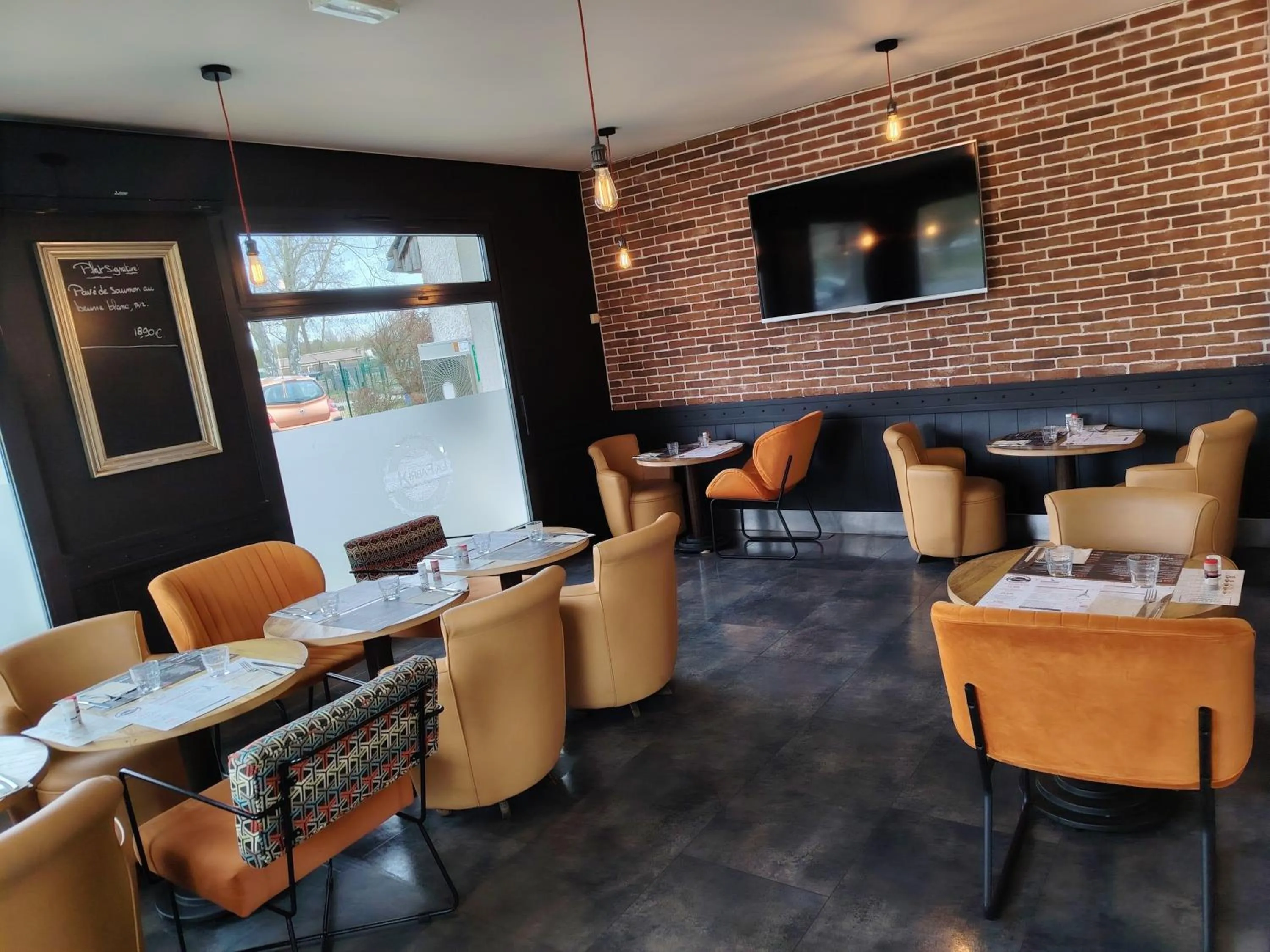 Restaurant/places to eat in Kyriad Laon