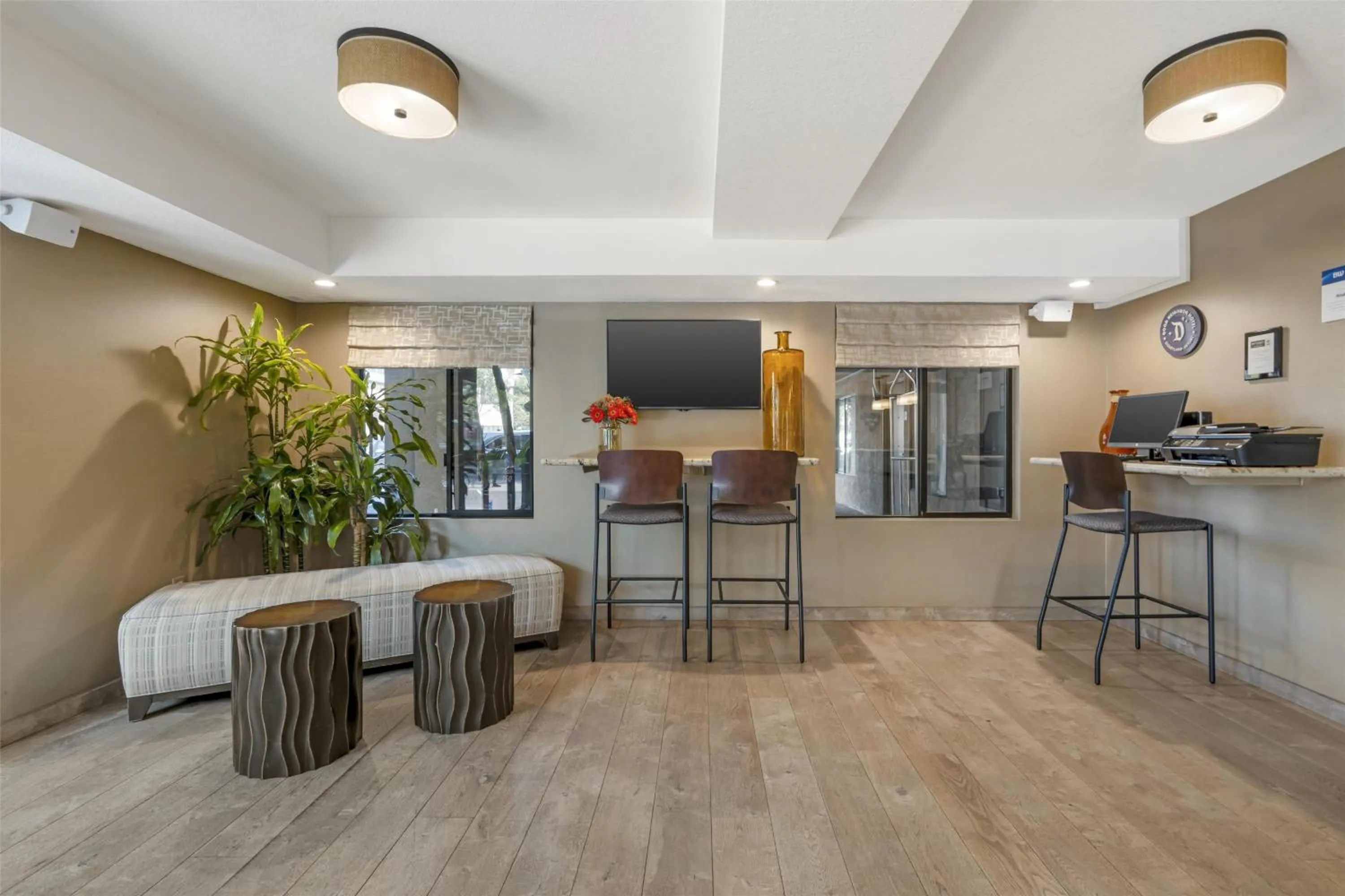 Lobby or reception in Best Western Plus Anaheim Inn