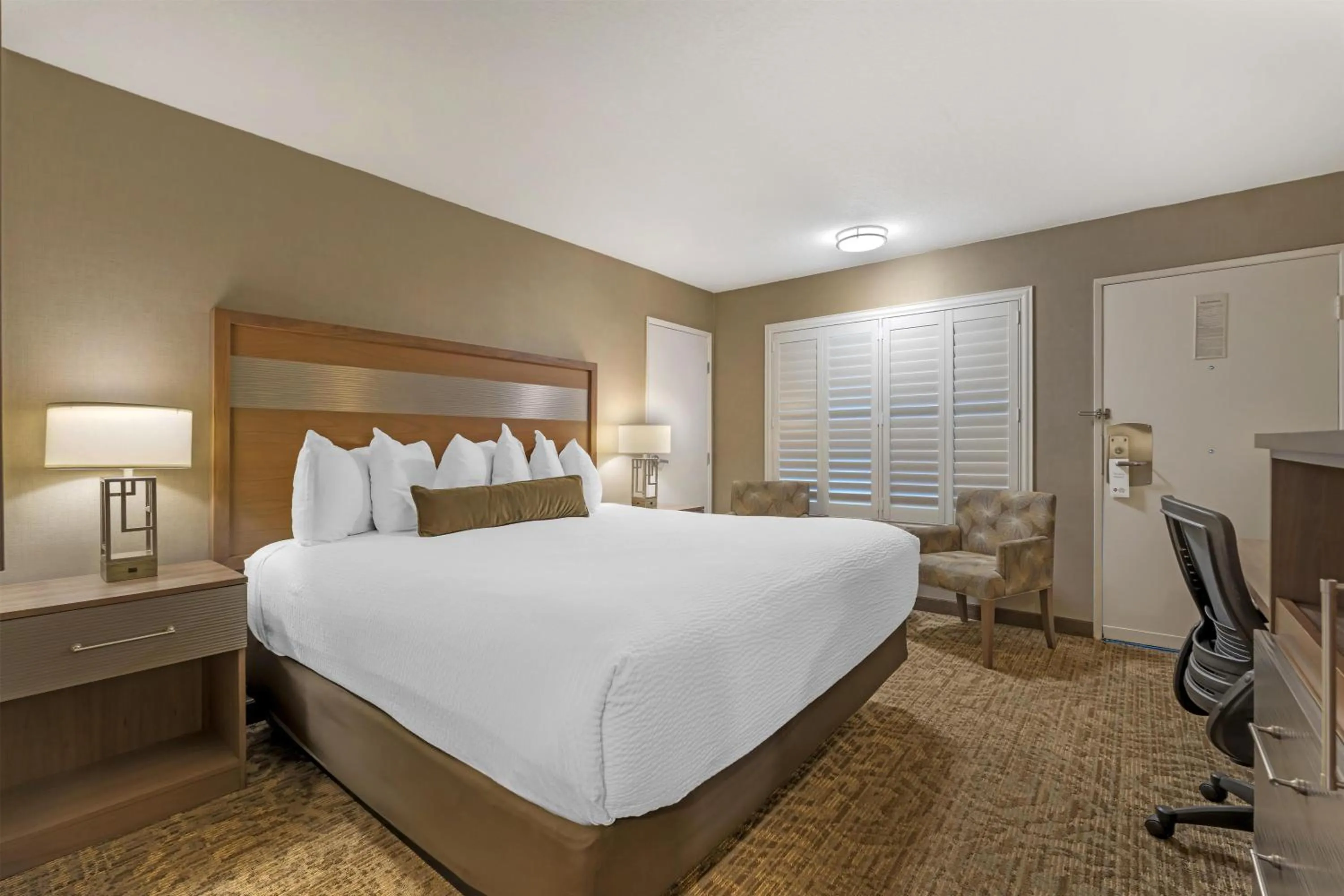 Bedroom, Bed in Best Western Plus Anaheim Inn