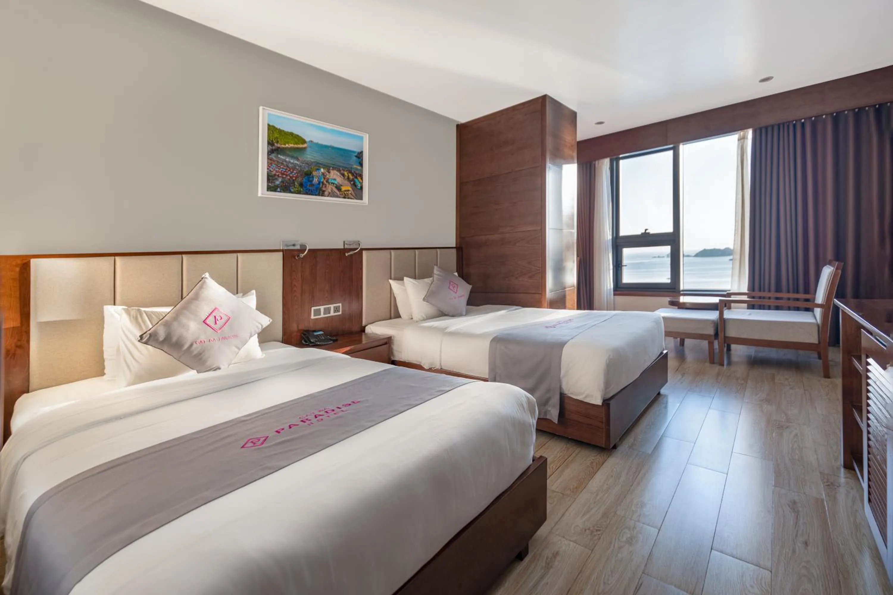 Bed in Cat Ba Paradise Hotel - Sky Bar & Massage