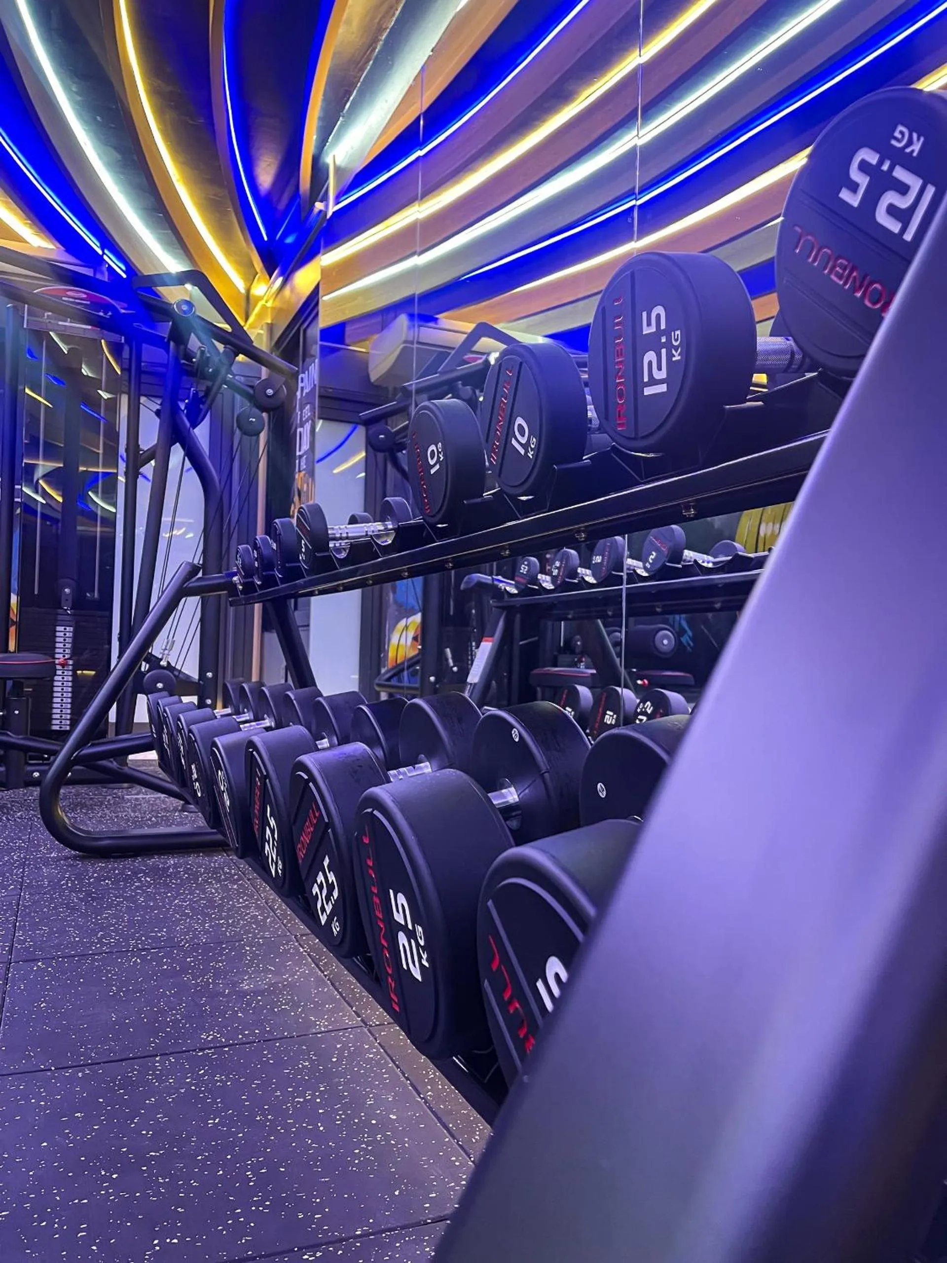 Fitness centre/facilities in Cat Ba Paradise Hotel - Sky Bar & Massage