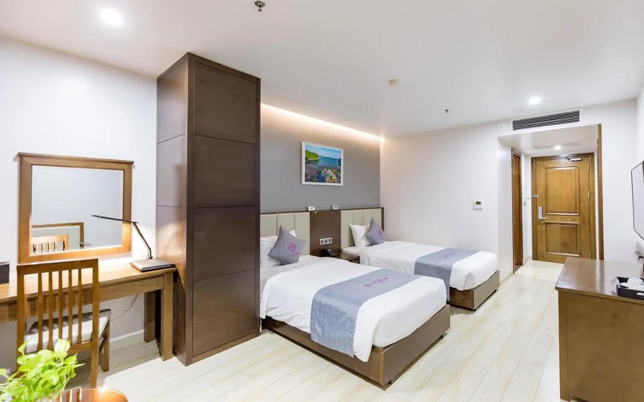 Bed in Cat Ba Paradise Hotel - Sky Bar & Massage