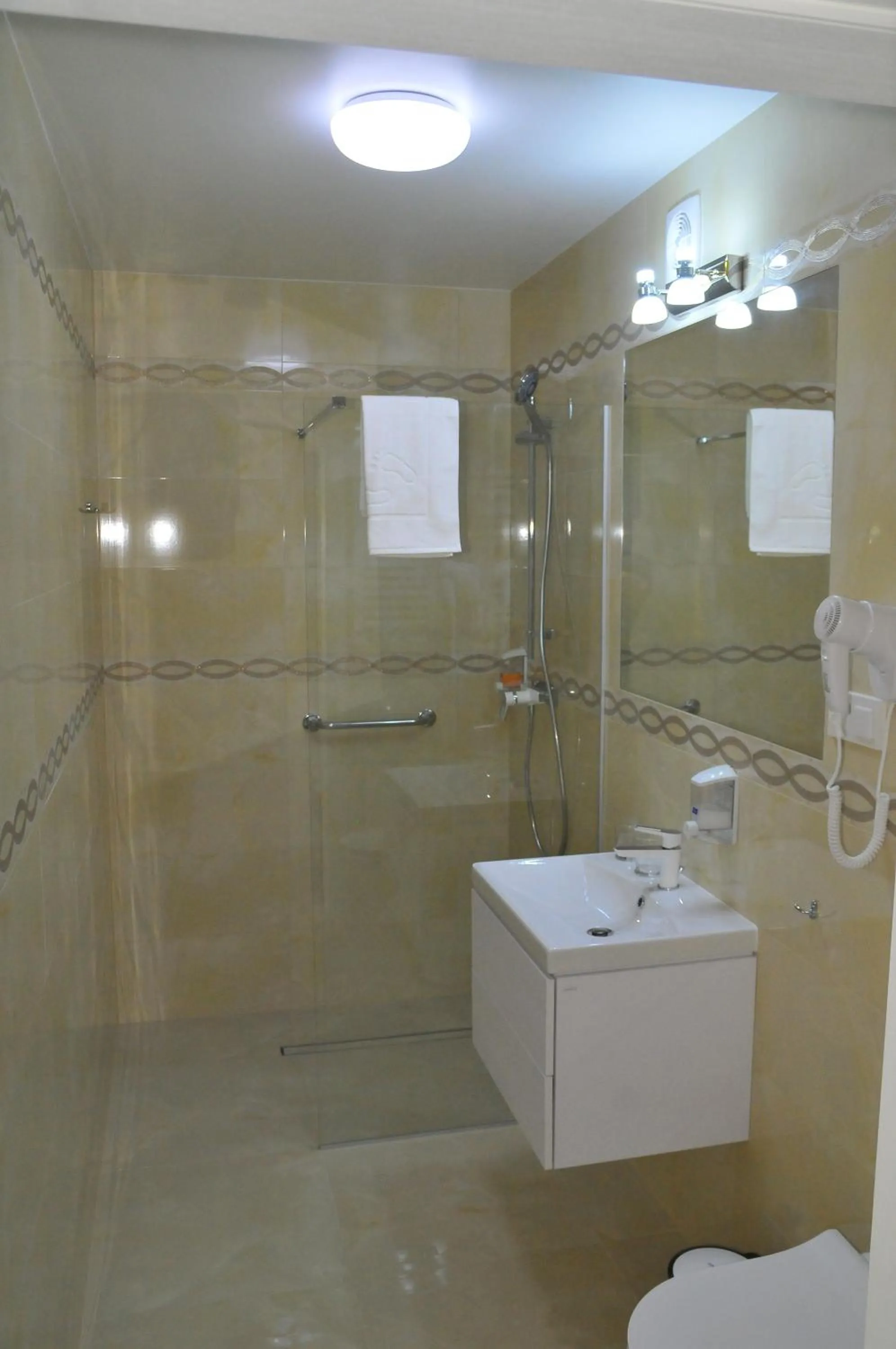 Bathroom in Hotel Lord