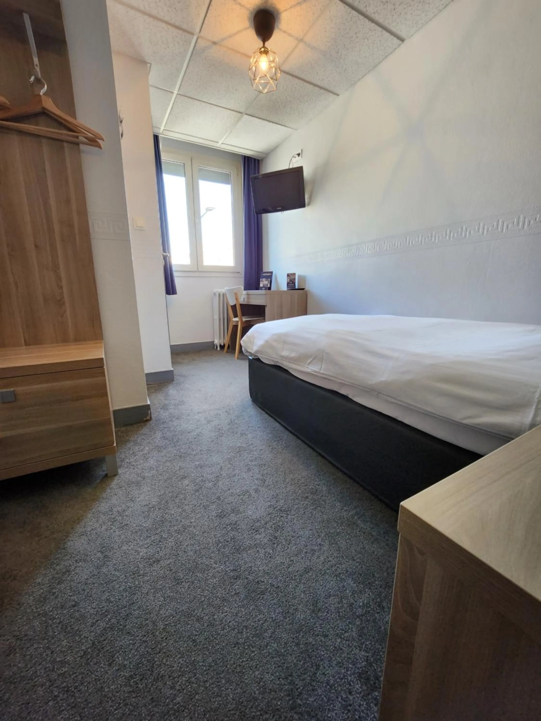 Bed in Hôtel Le Petit Vatel - Centre ville & Plage