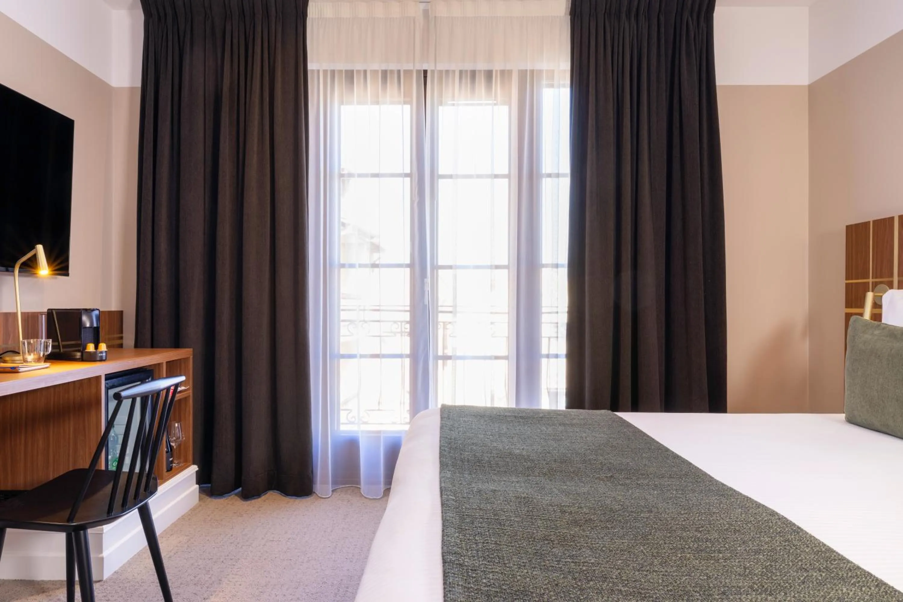 Bedroom, Bed in Hotel Le Colombier