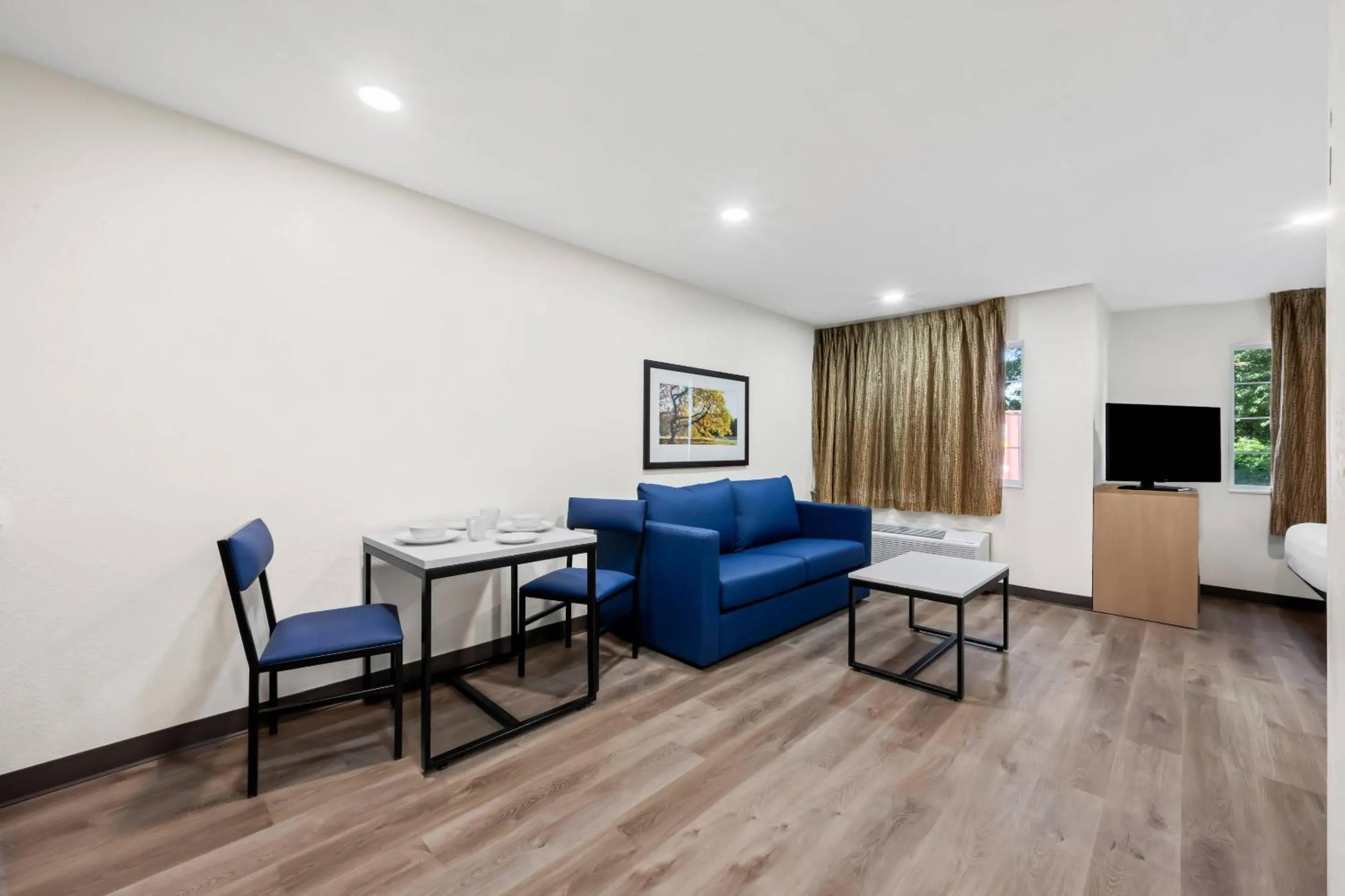 Bedroom in MainStay Suites Raleigh North