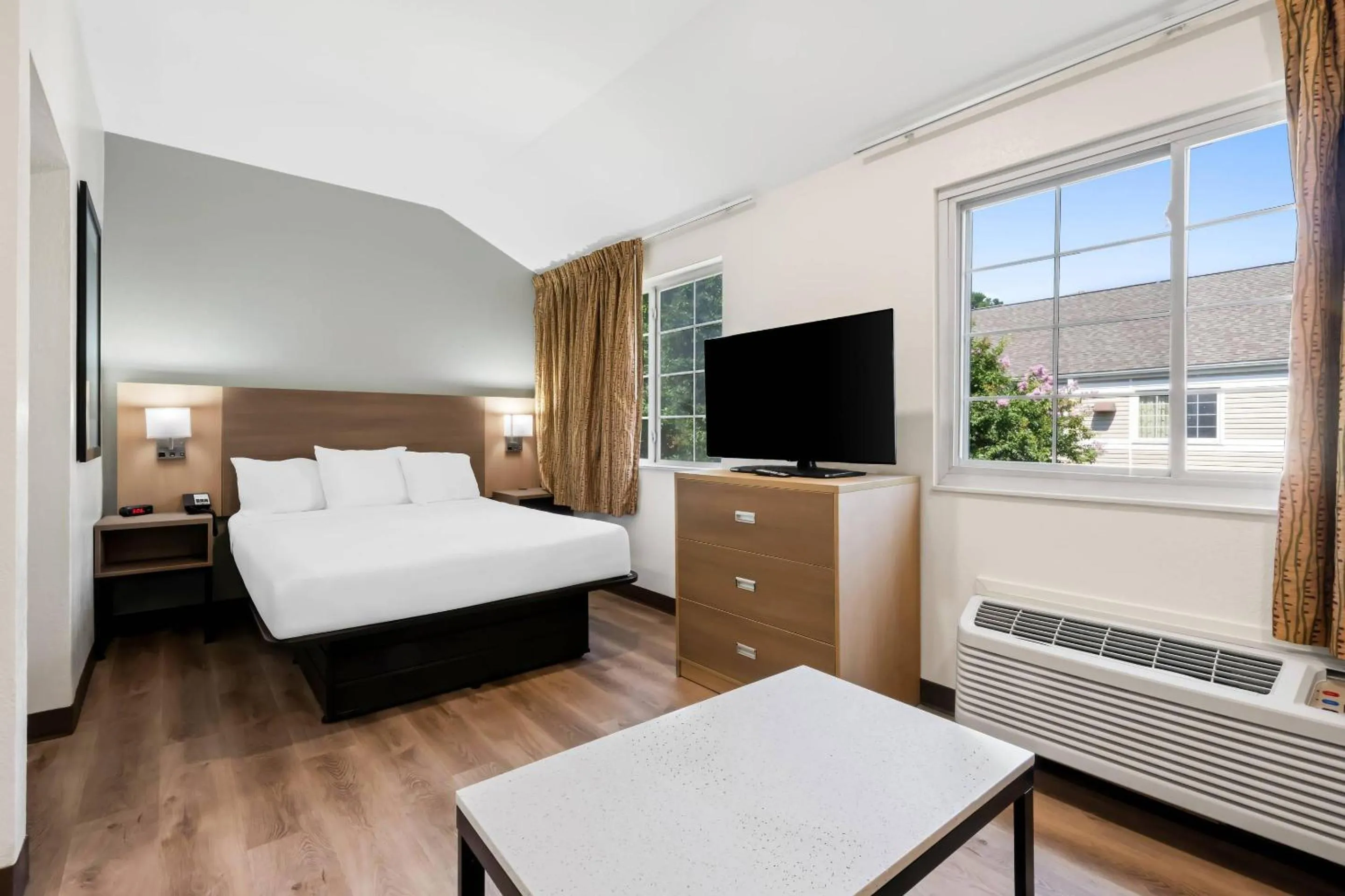 Bedroom in MainStay Suites Raleigh North