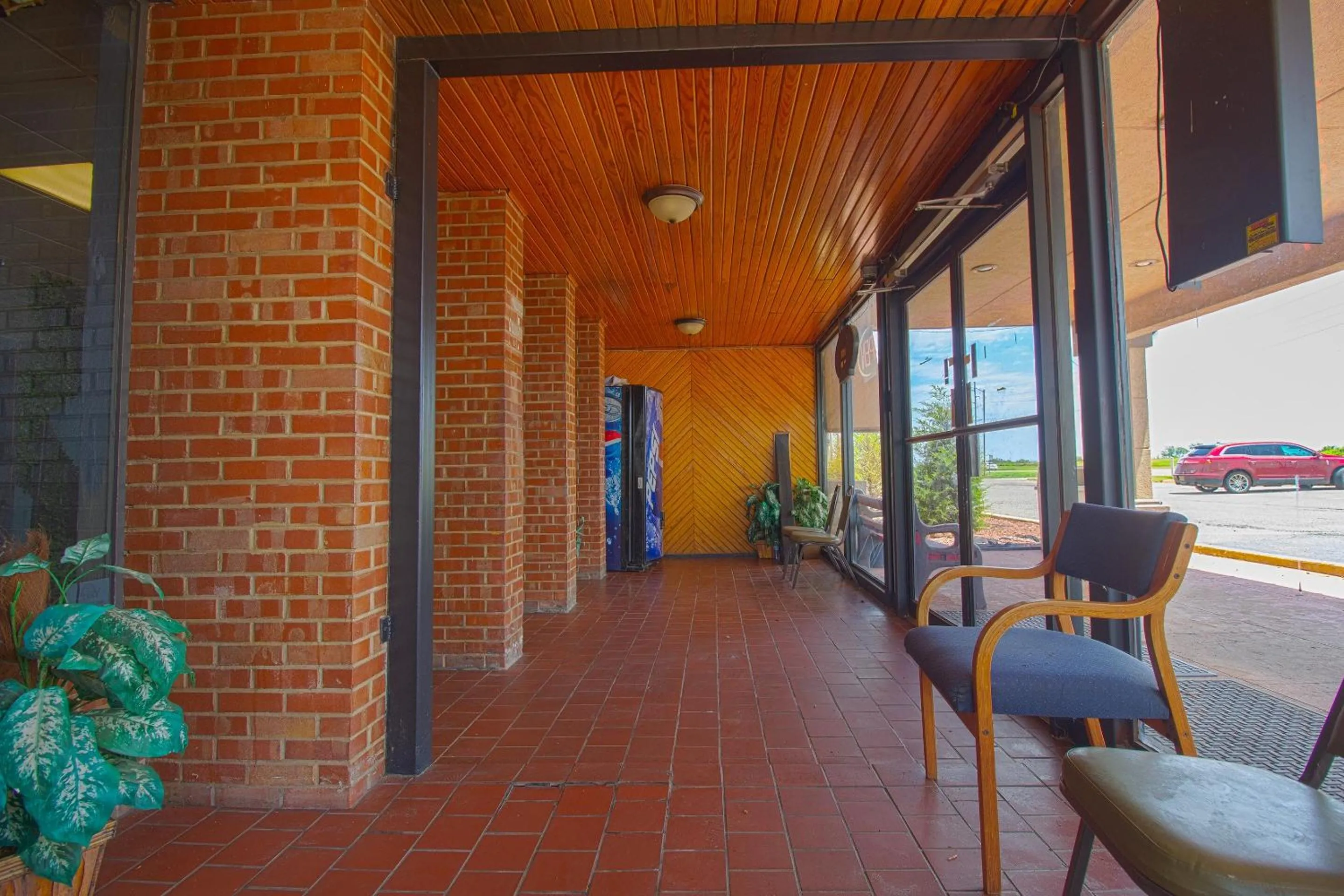 Lobby or reception in American Best Inn By OYO I-35 Perry near Lake McMurtry
