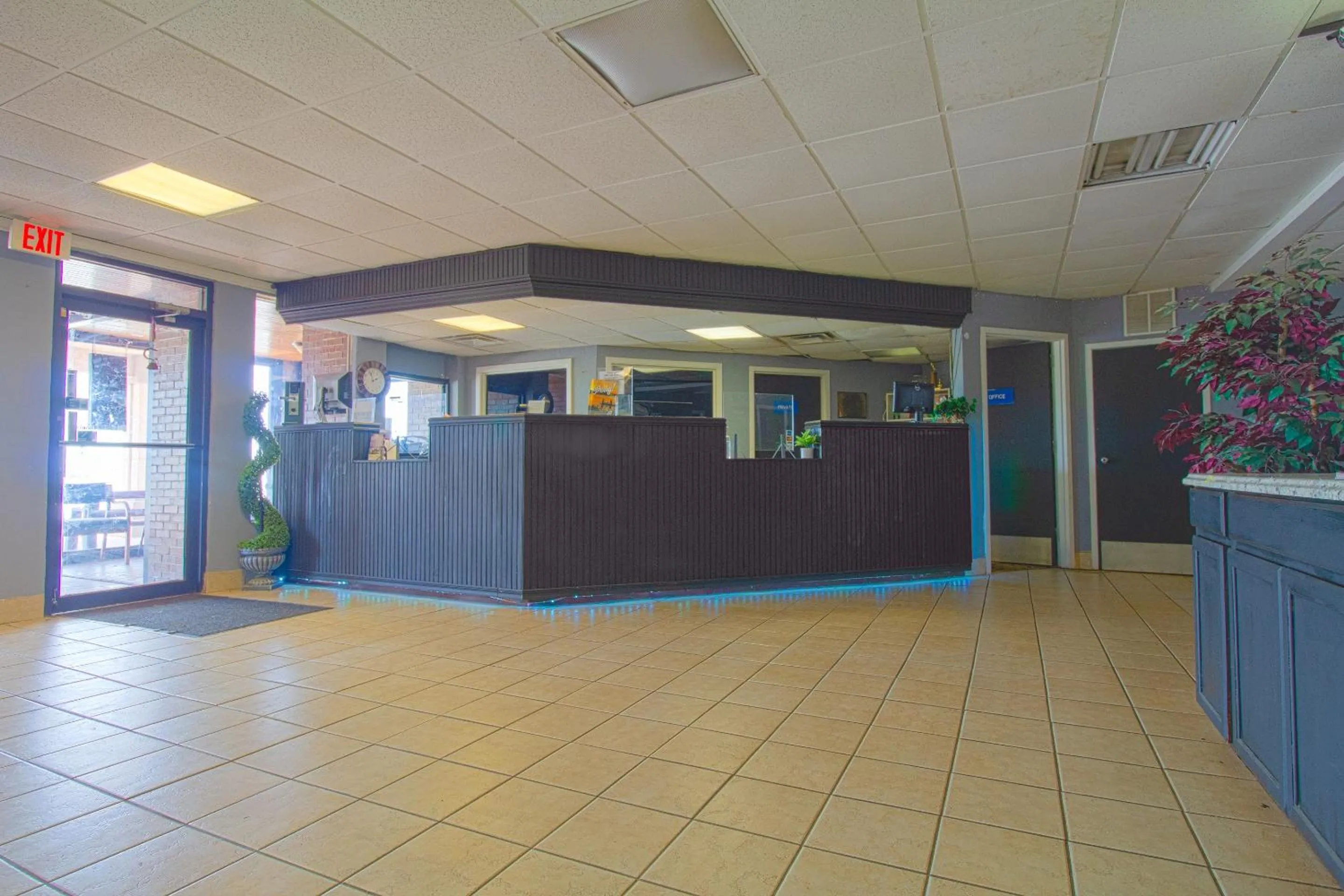 Lobby or reception in American Best Inn By OYO I-35 Perry near Lake McMurtry