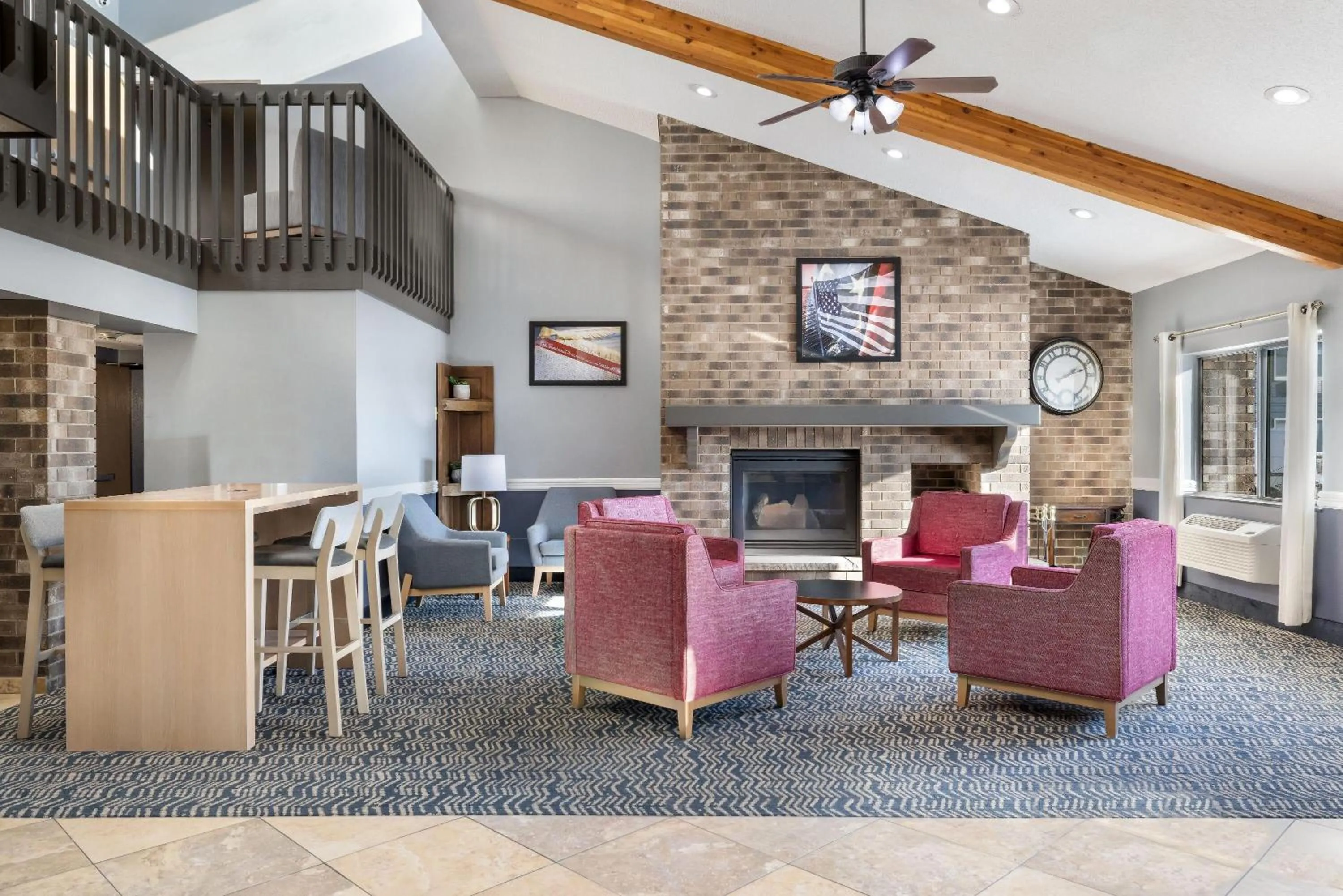 Lobby or reception in AmericInn by Wyndham Aberdeen Event Center