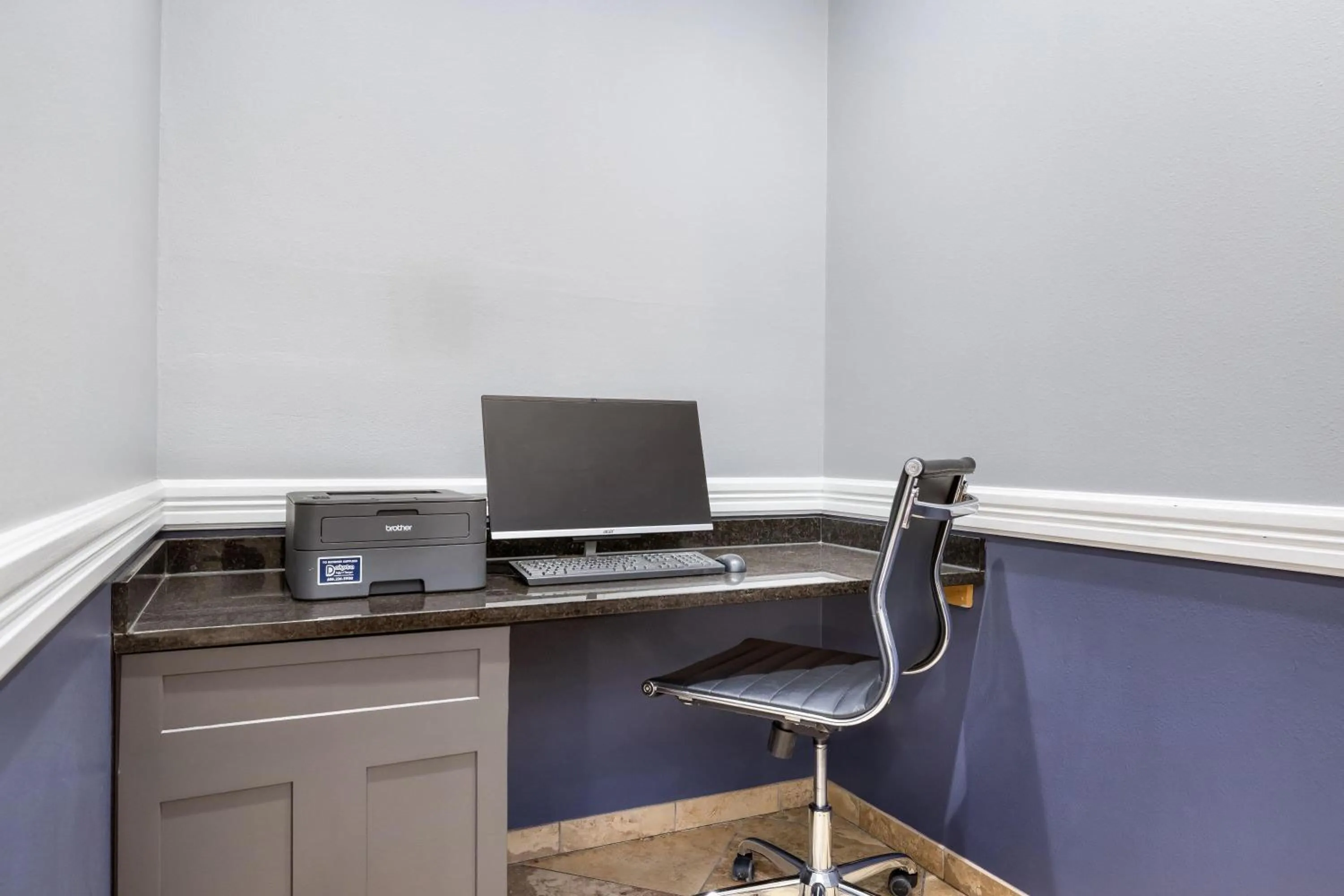 Business facilities in AmericInn by Wyndham Aberdeen Event Center