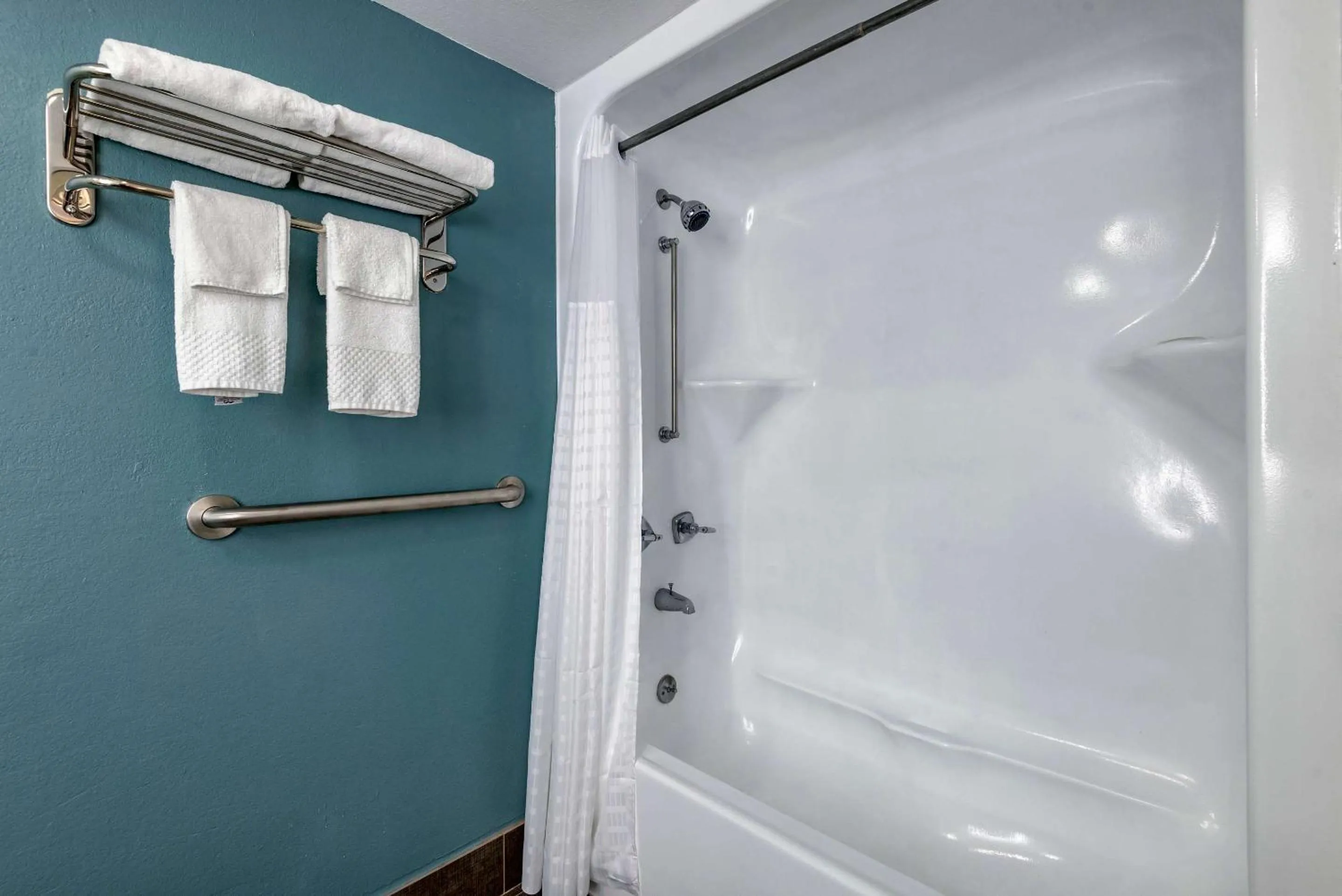 Bedroom in Sleep Inn - Salisbury I-85