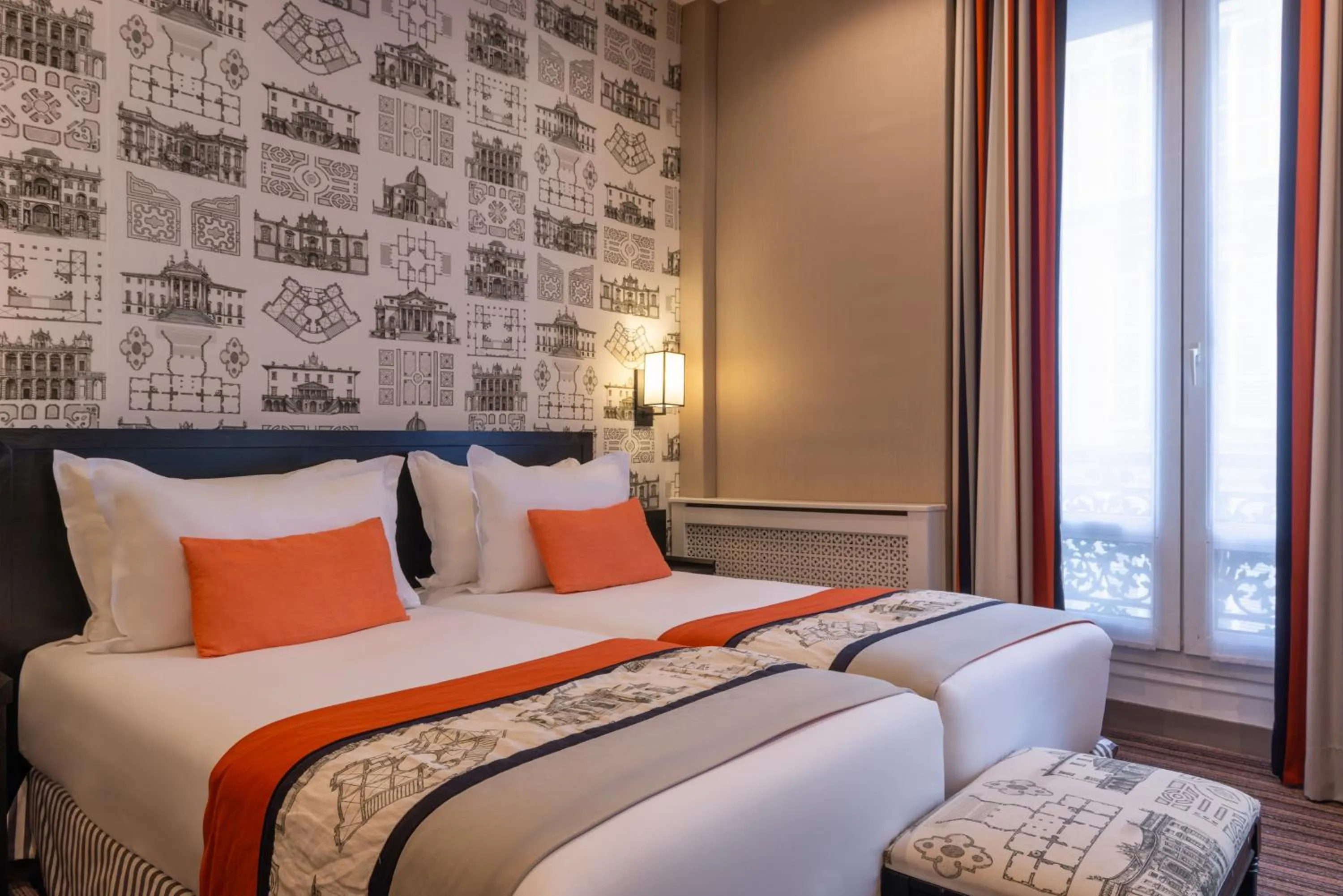 Bedroom, Bed in Hôtel France d'Antin Opéra