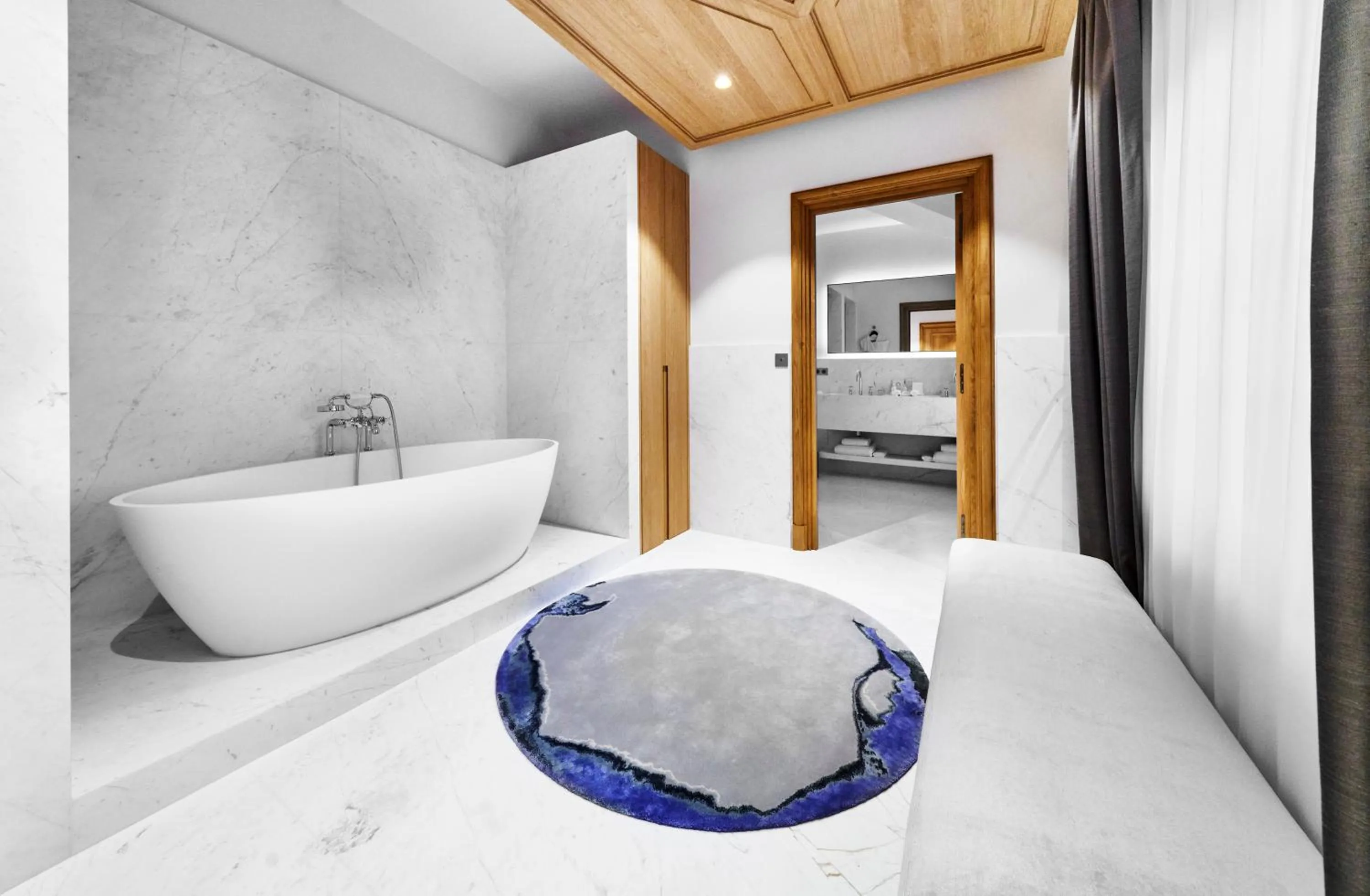 Bathroom, Bed in Château de la Gaude