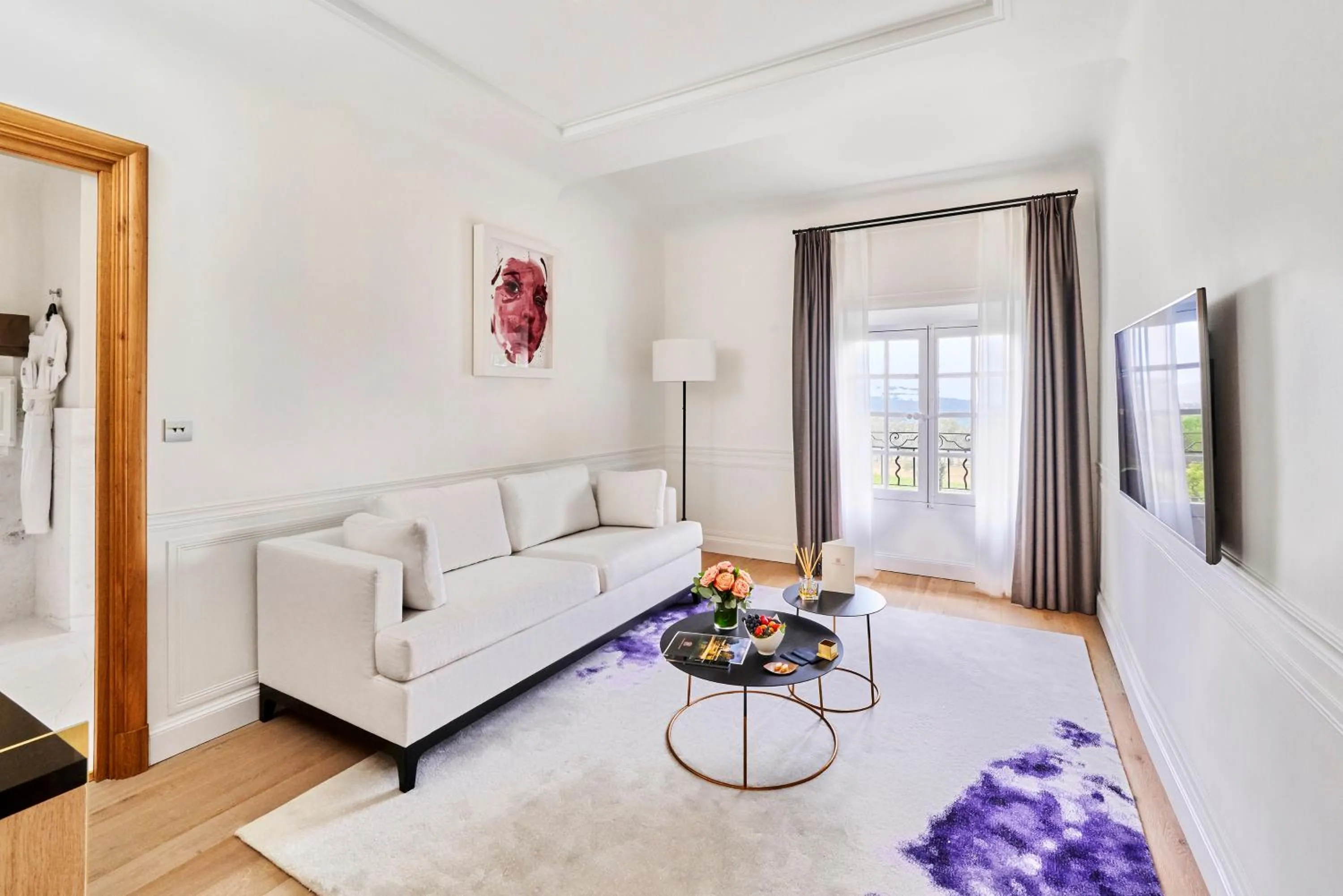 Bed in Château de la Gaude