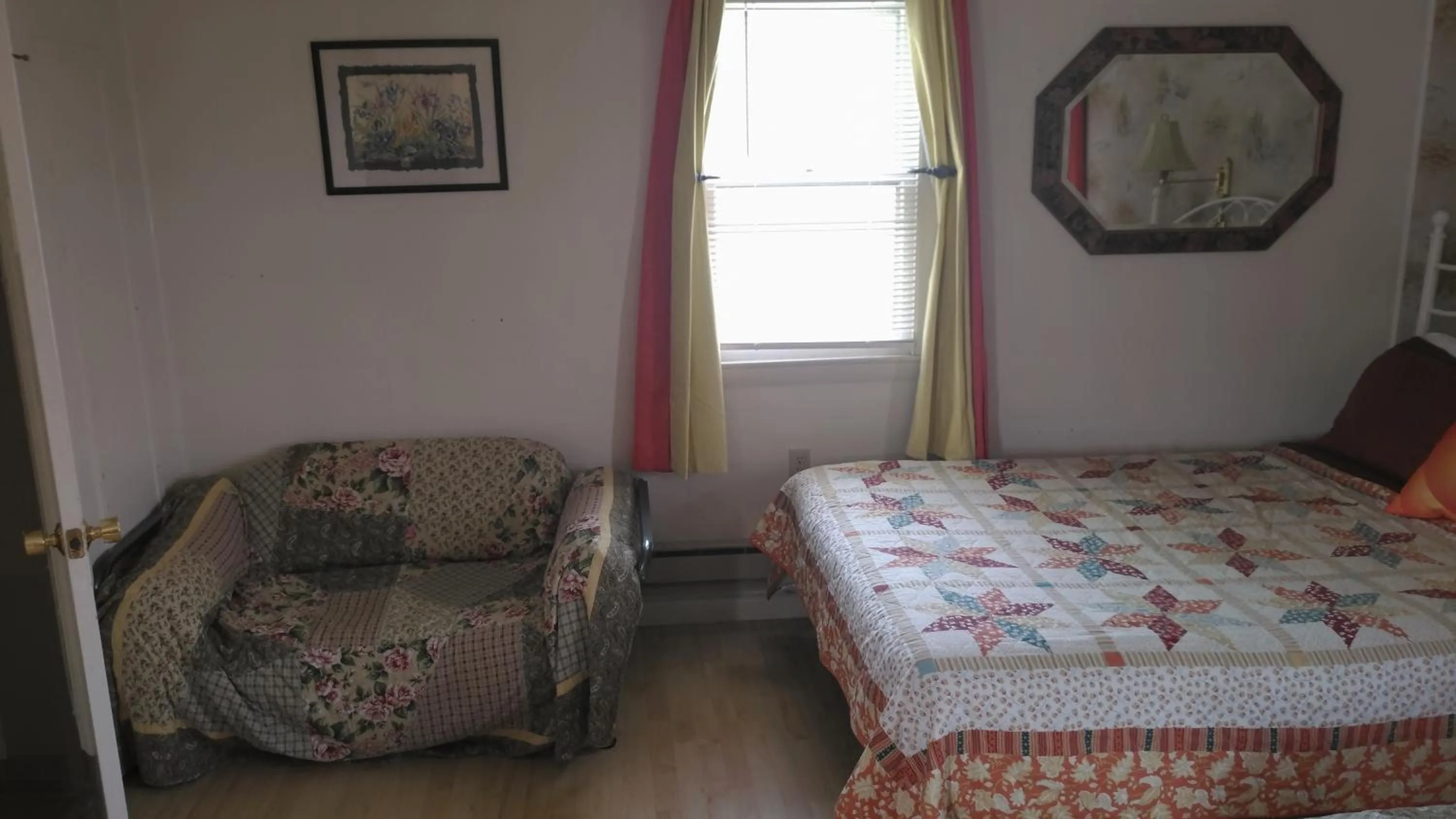 Bed in Midway Lodging