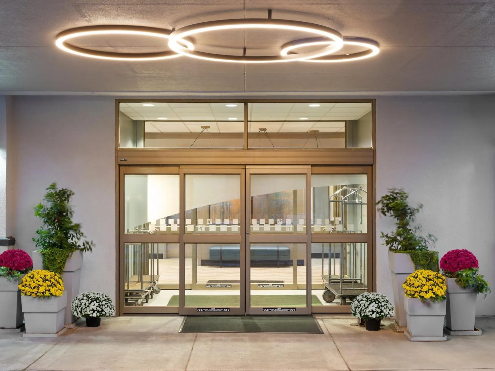 Property building in Holiday Inn Portsmouth Downtown by IHG