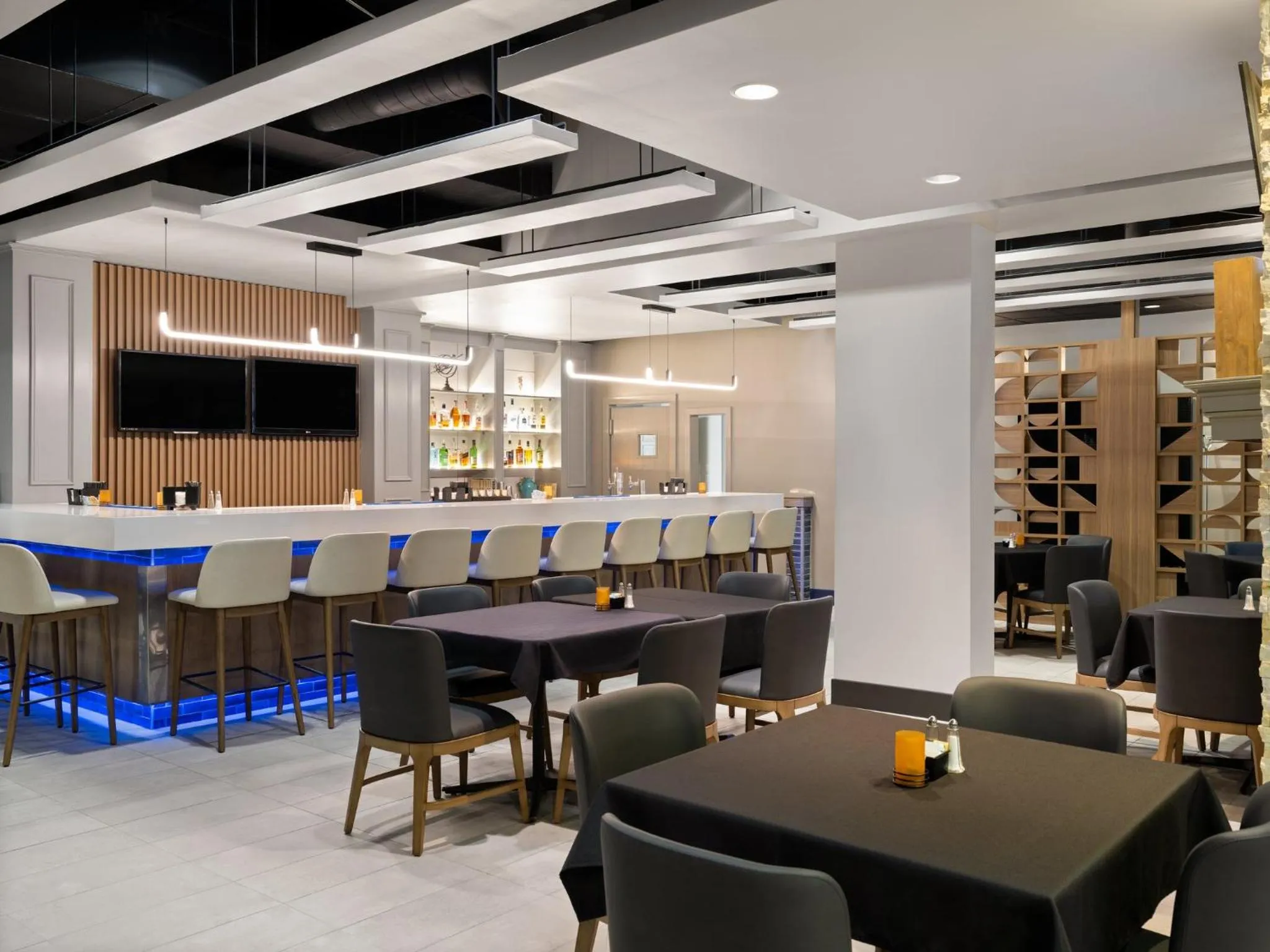 Restaurant/places to eat in Holiday Inn Portsmouth Downtown by IHG