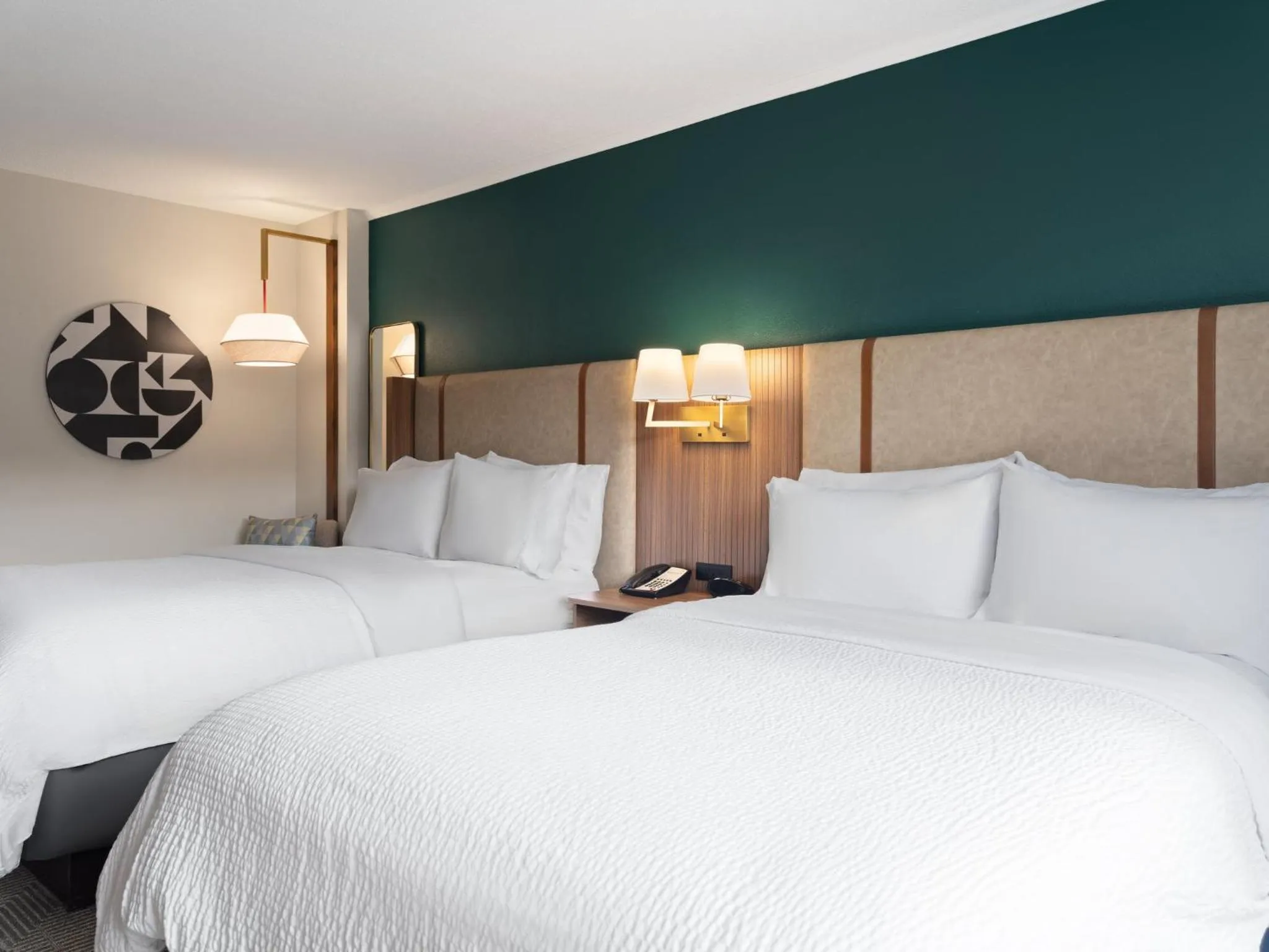 Photo of the whole room, Bed in Holiday Inn Portsmouth Downtown by IHG