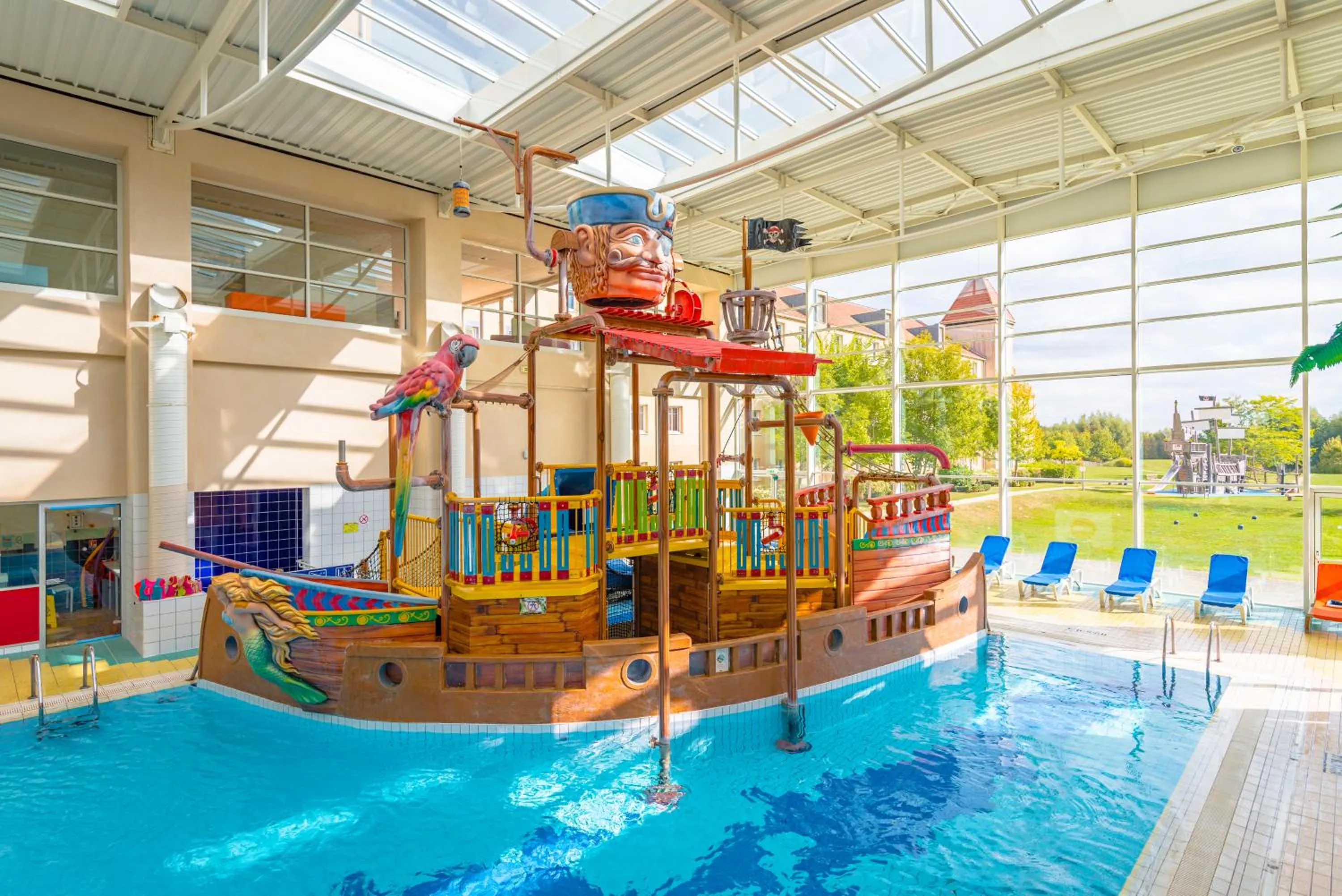 Aqua park in Explorers Hotel Marne-la-Vallée