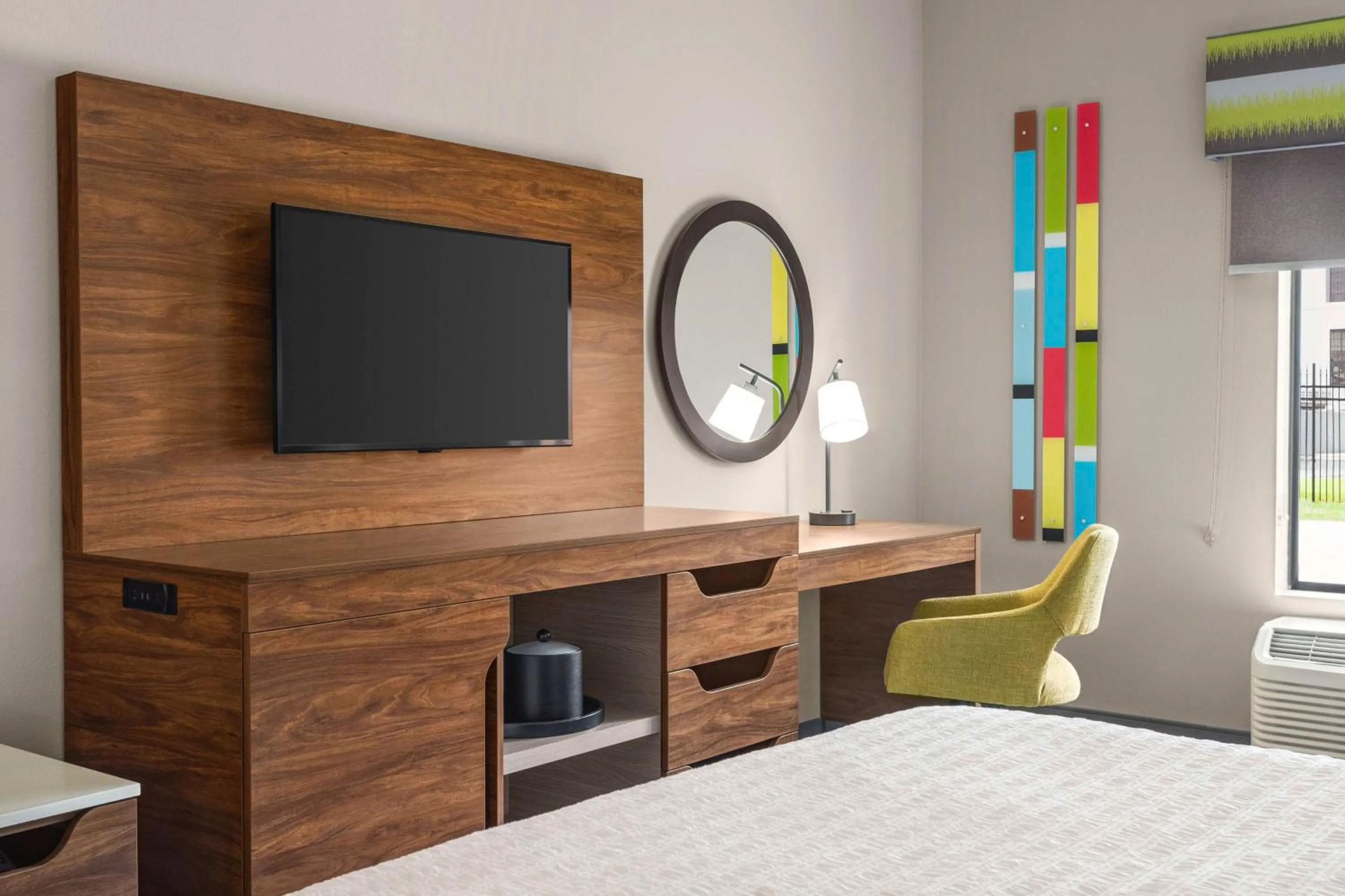 Bedroom, Bed in Hampton Inn & Suites Springfield