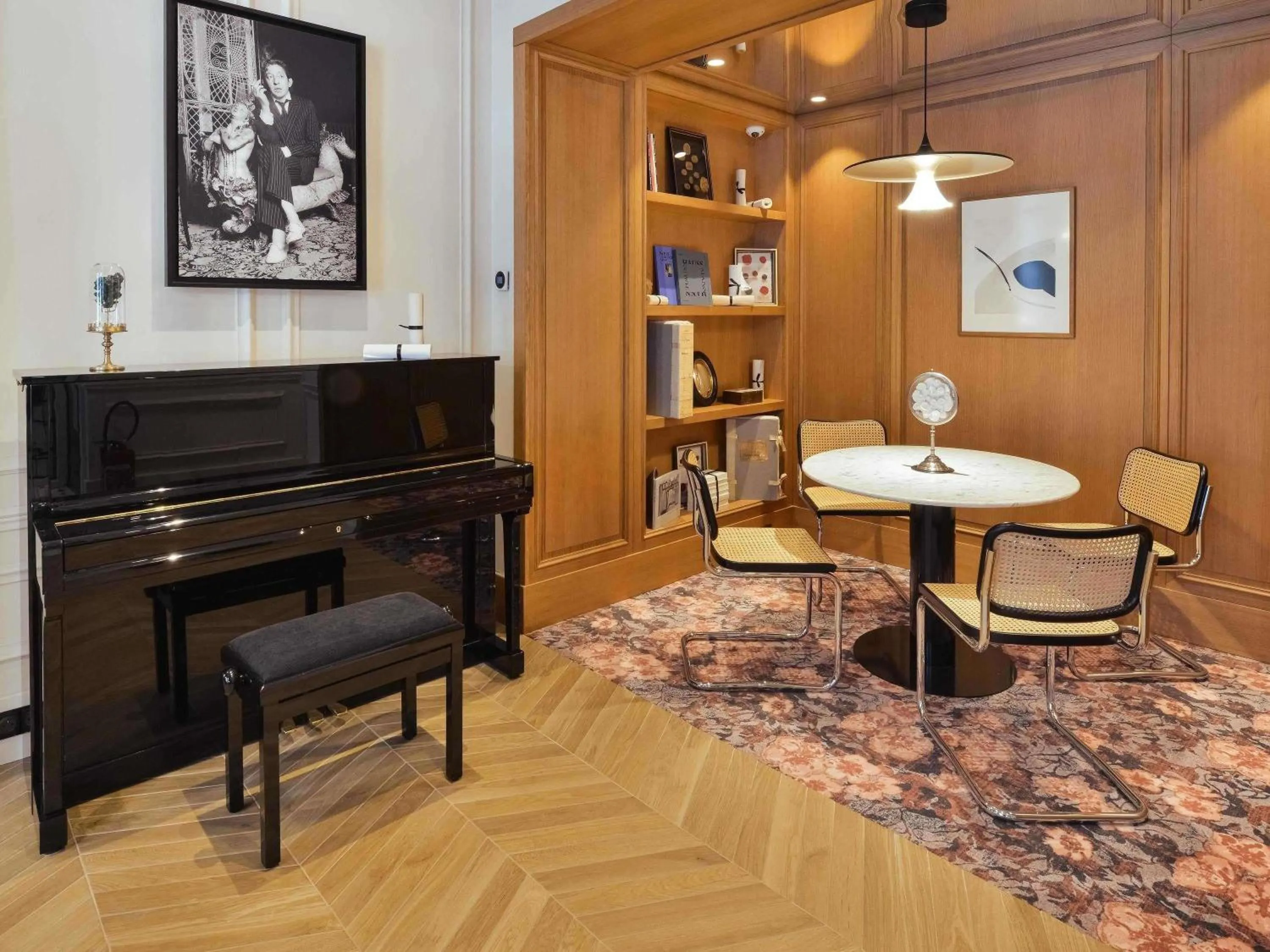 Lounge or bar in Mercure Paris Gare De Lyon Opera Bastille