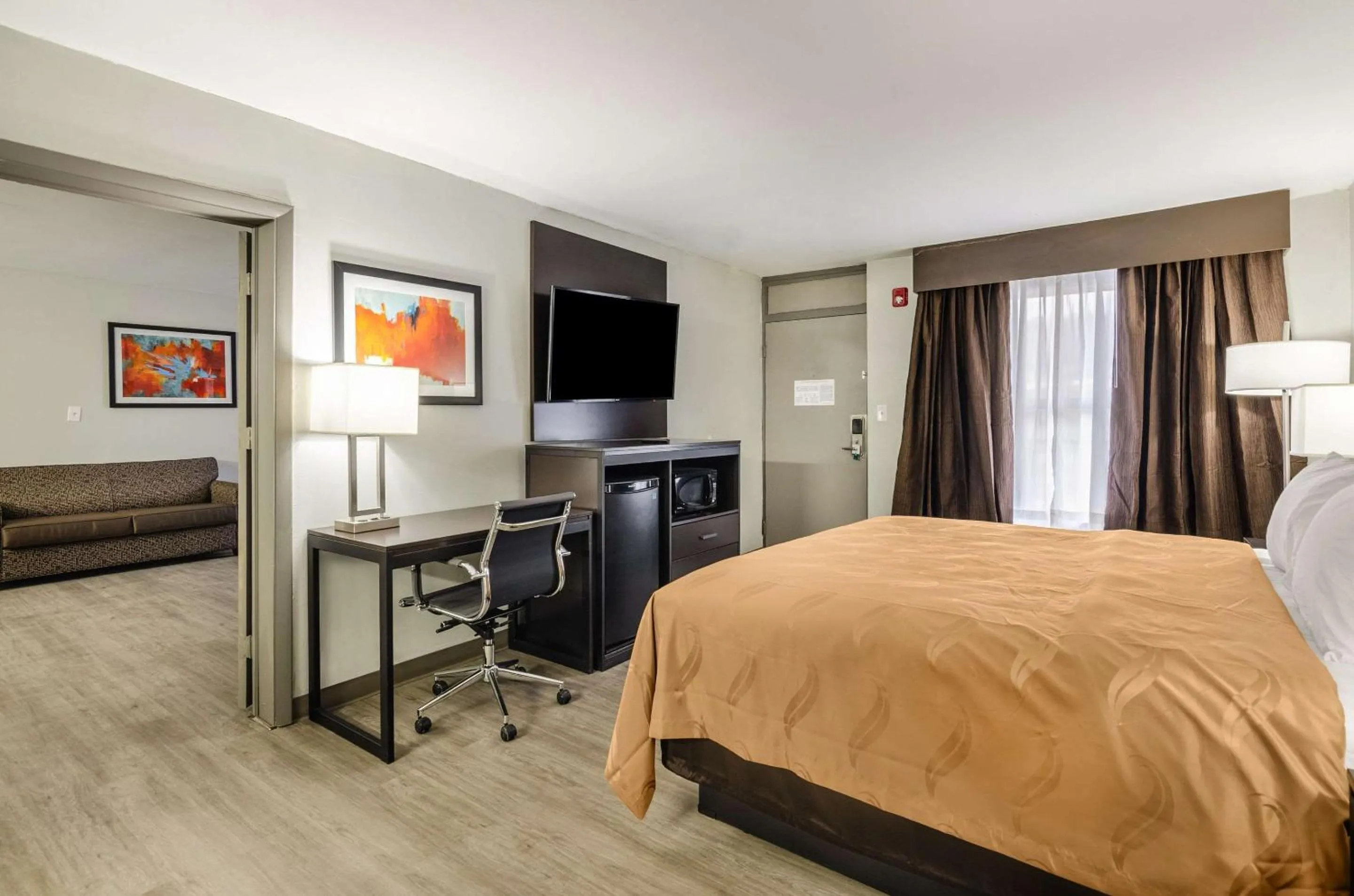 Photo of the whole room, Bed in Quality Inn Bristol Pinnacle Area