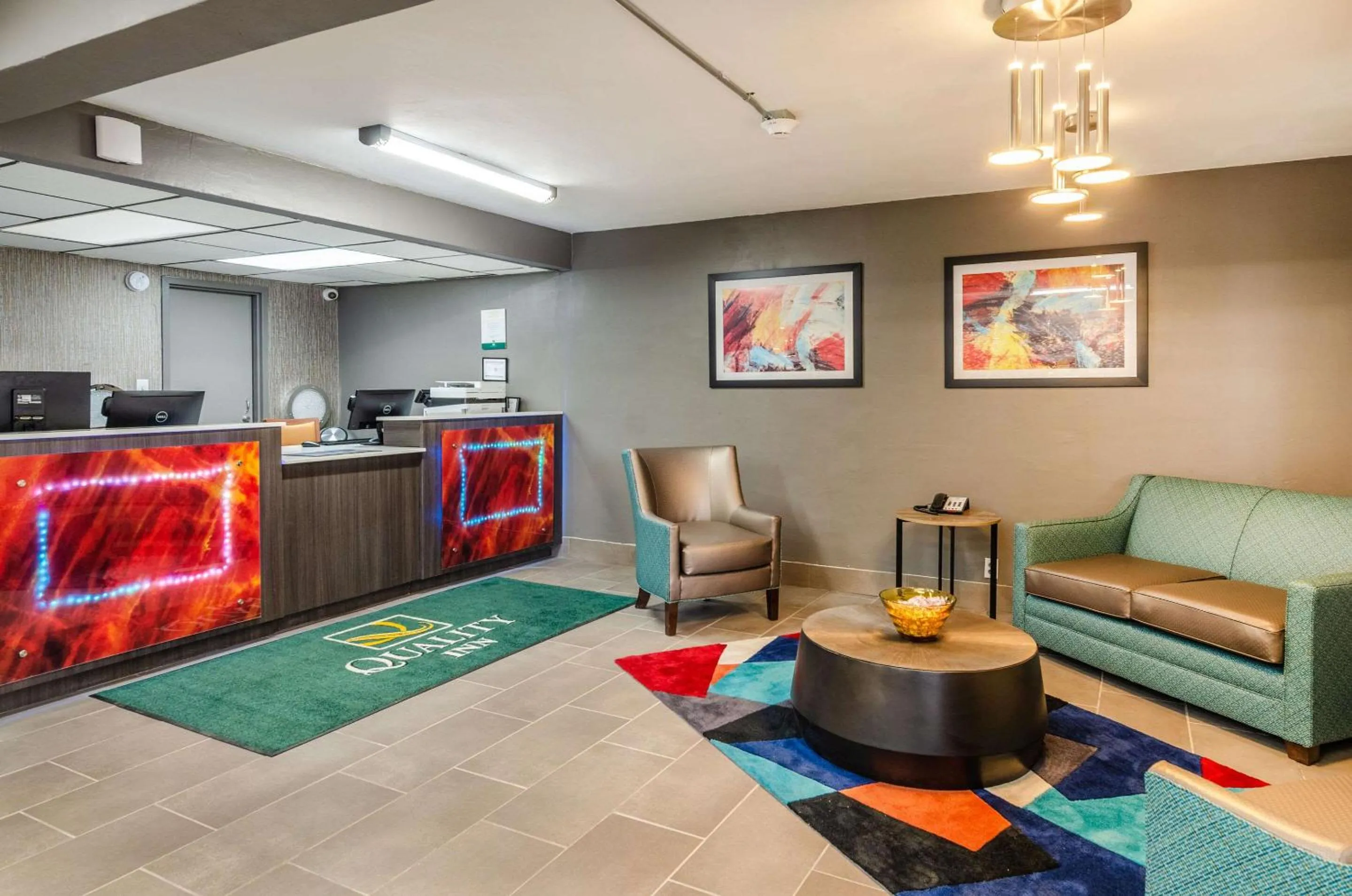 Lobby or reception in Quality Inn Bristol Pinnacle Area