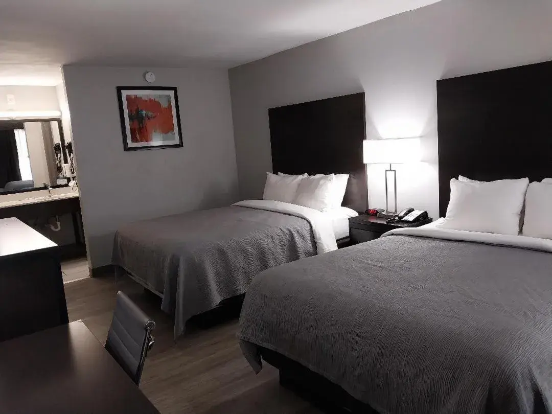 Queen Suite with Two Queen Beds - Non-Smoking in Quality Inn Queen Suite with Two Queen Beds - Non-Smoking in Quality Inn