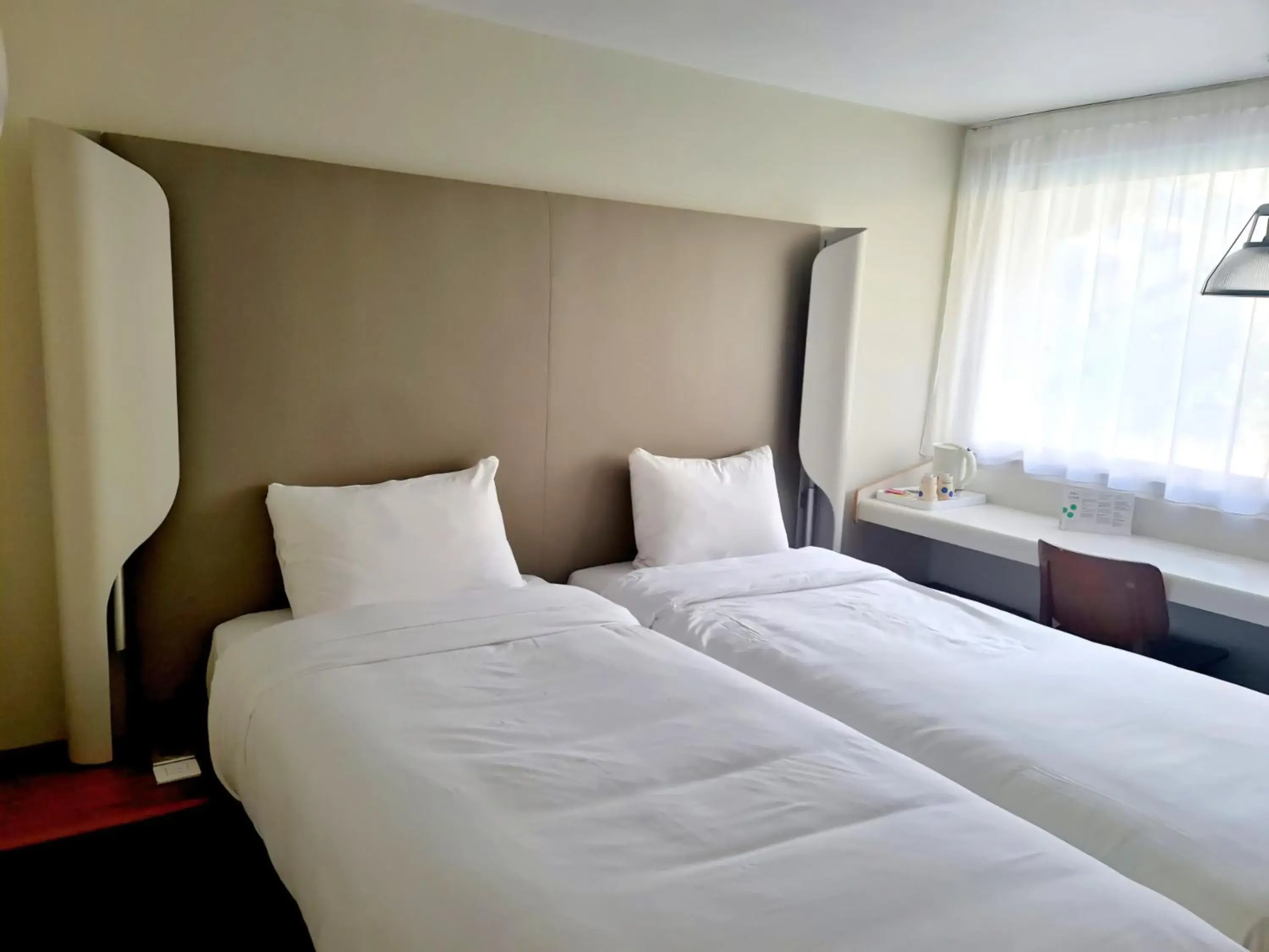 Superior Twin Room in Campanile Hotel Chantilly Superior Twin Room in Campanile Hotel Chantilly