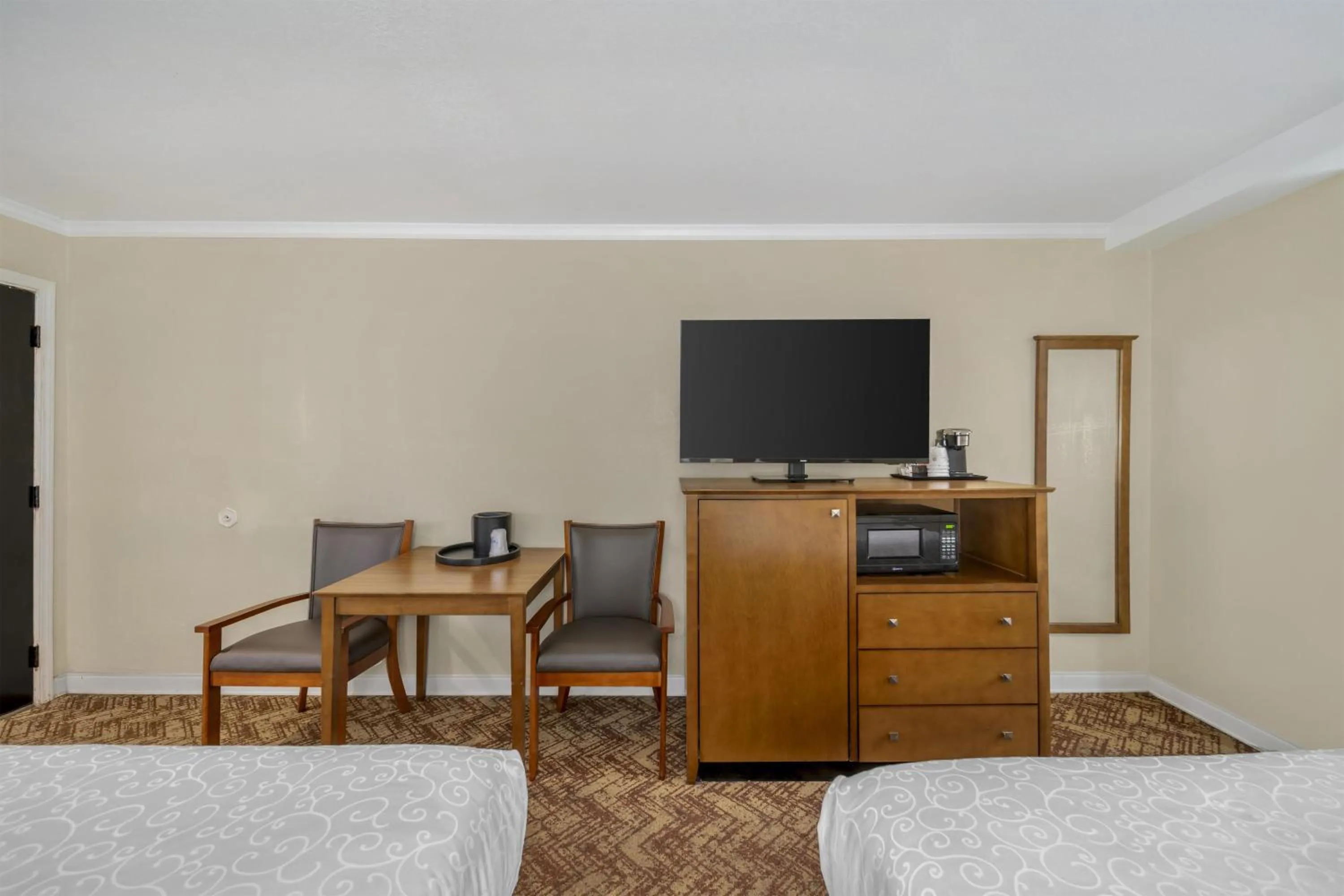 Bedroom, Bed in Best Western Plus Northwoods Inn