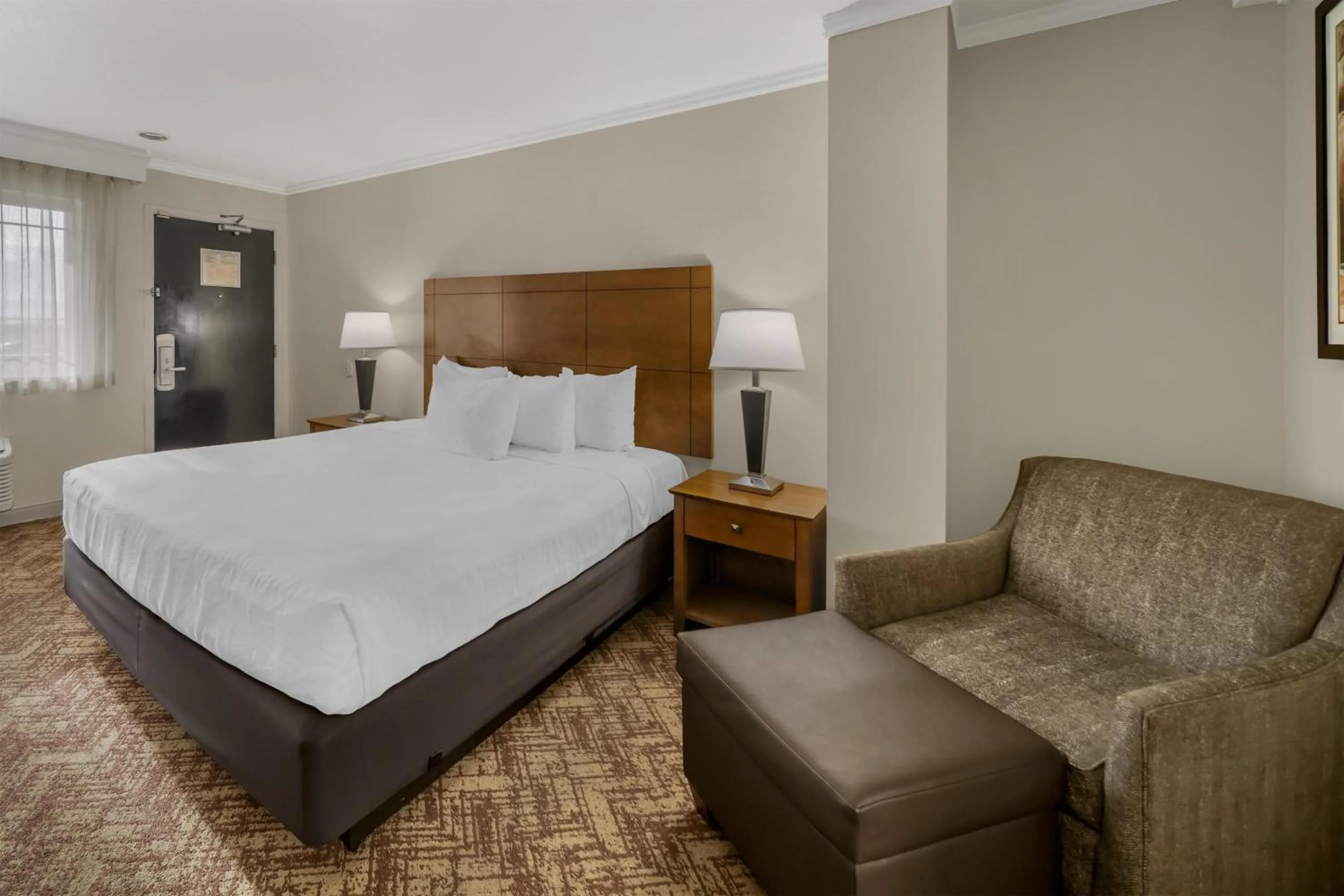 Bedroom, Bed in Best Western Plus Northwoods Inn