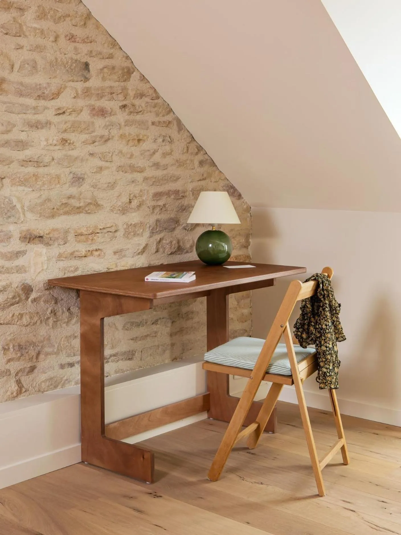 Bedroom in ALFRED HOTELS Beaune La Madeleine