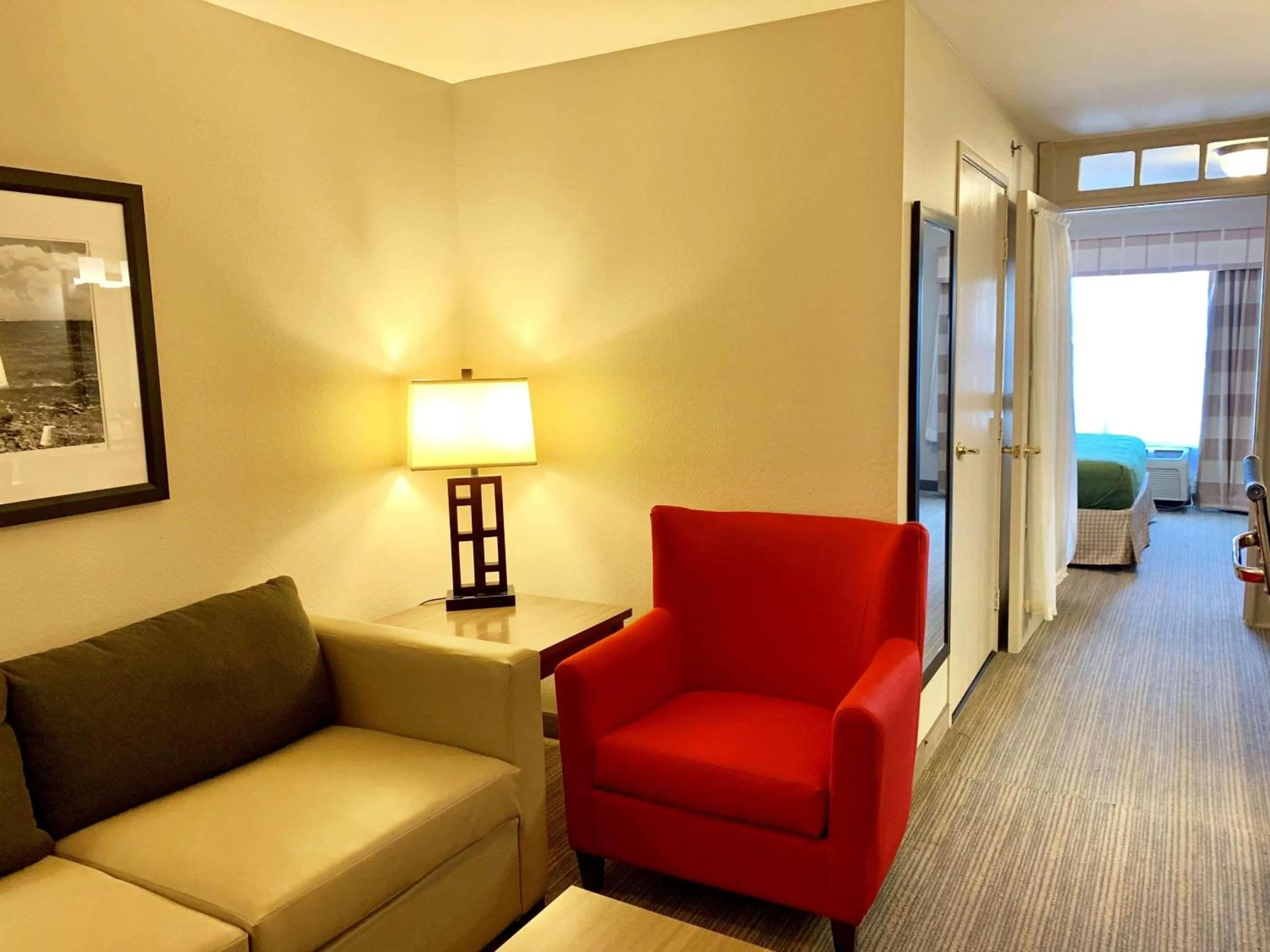 Bedroom in Country Inn & Suites by Radisson Kenosha - Pleasant Prairie
