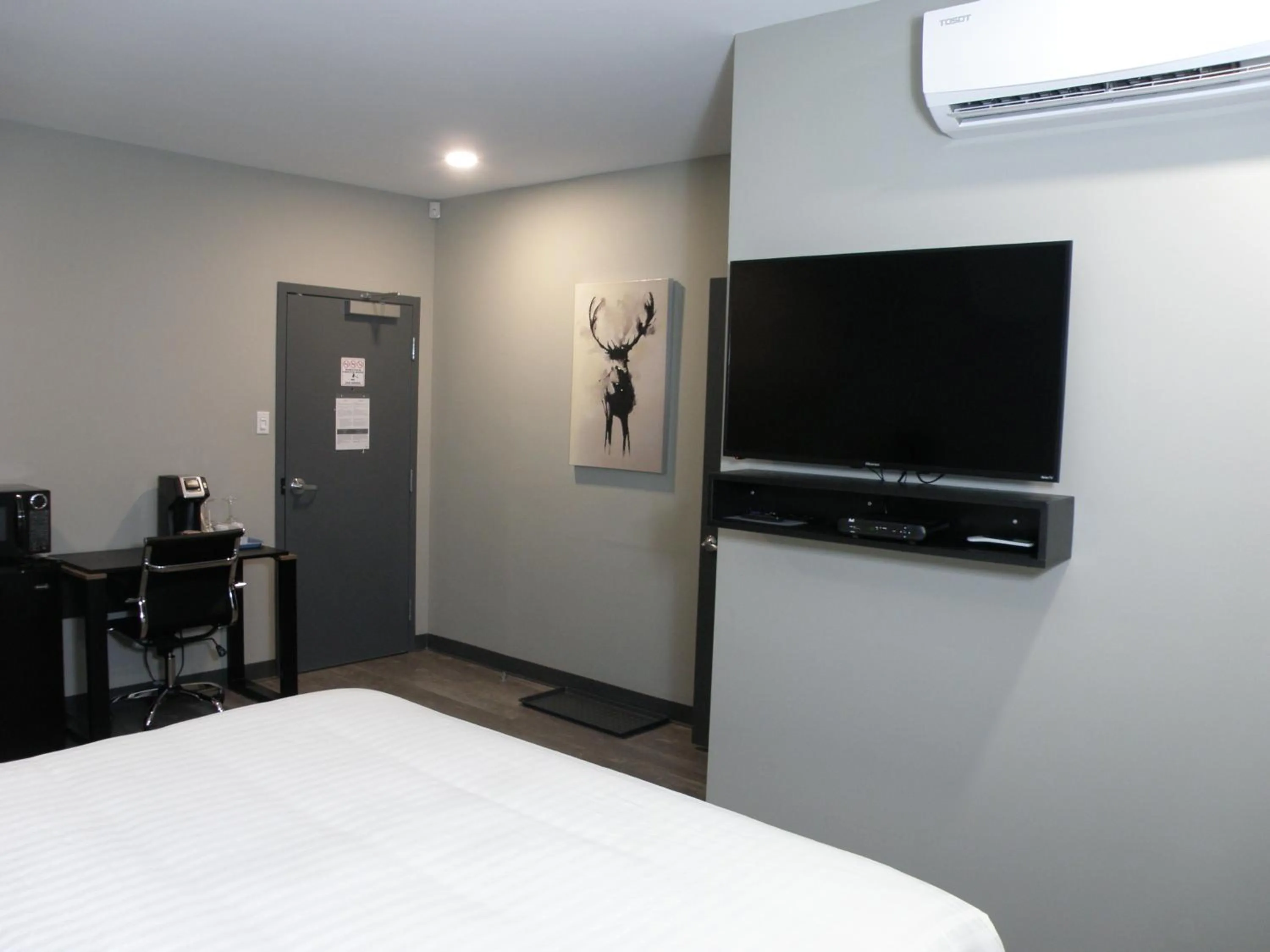 TV and multimedia, Bed in Motel Hotelia