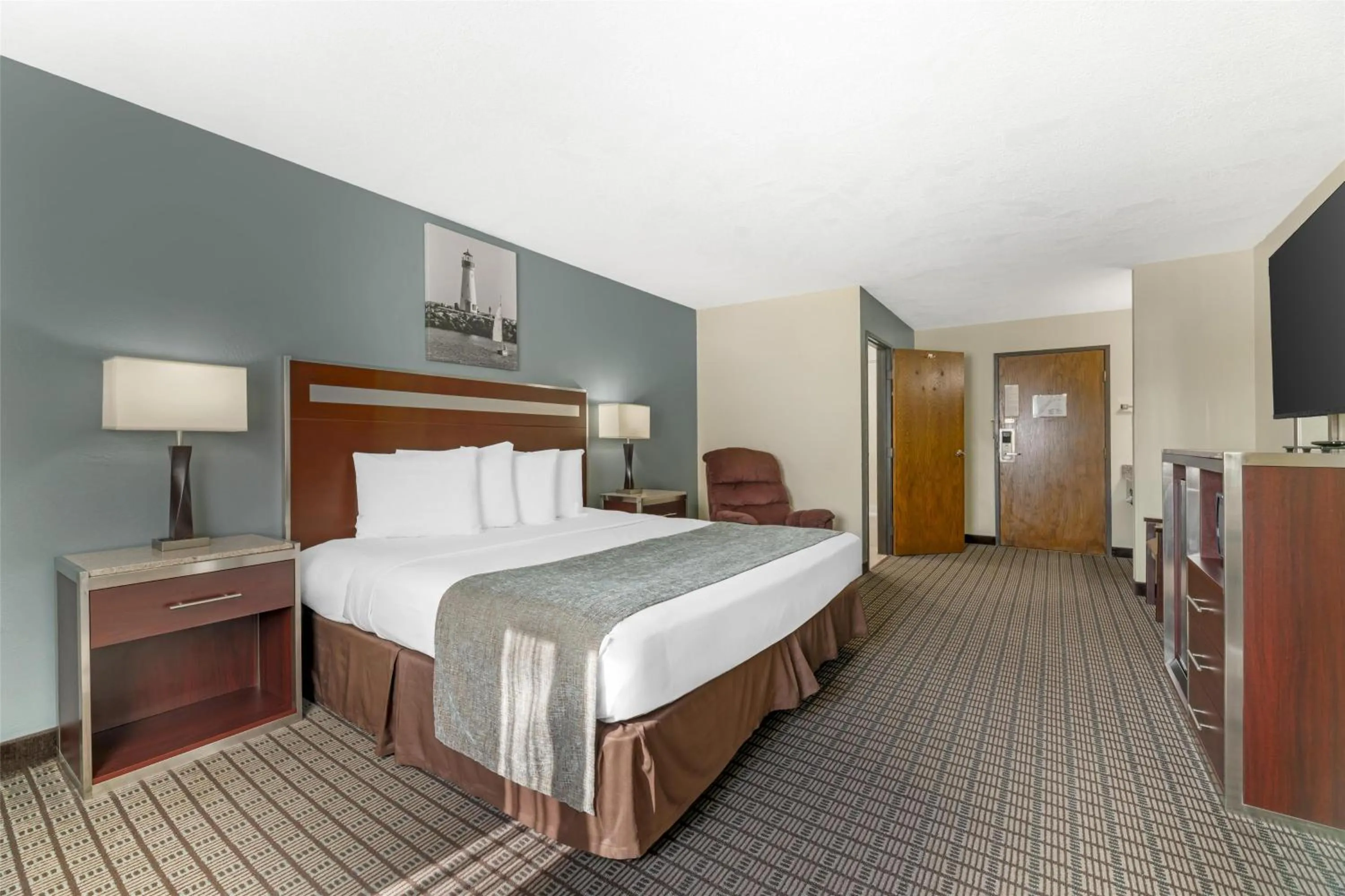 Bedroom, Bed in Best Western Maritime Inn