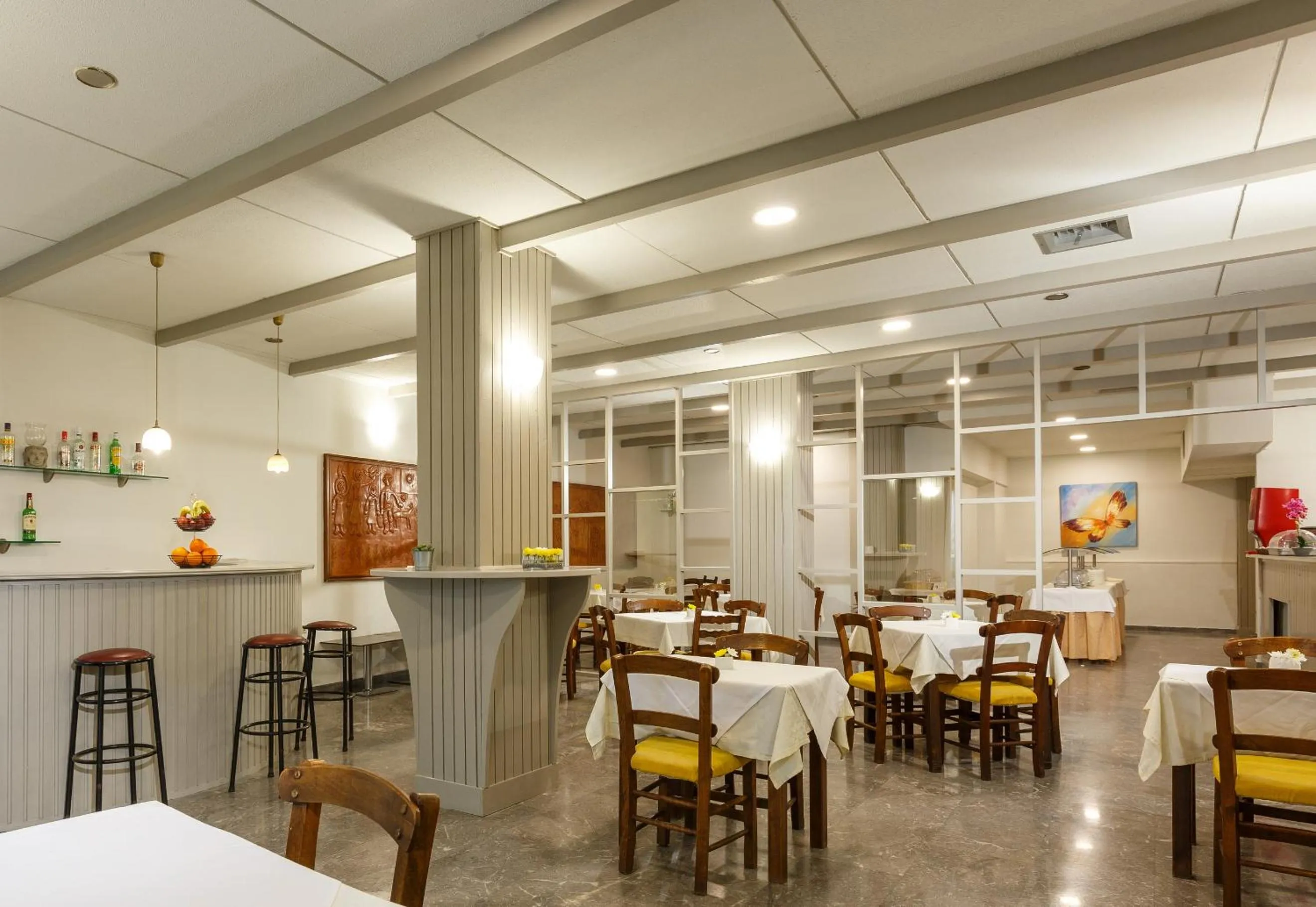 Restaurant/places to eat in Asterion Hotel