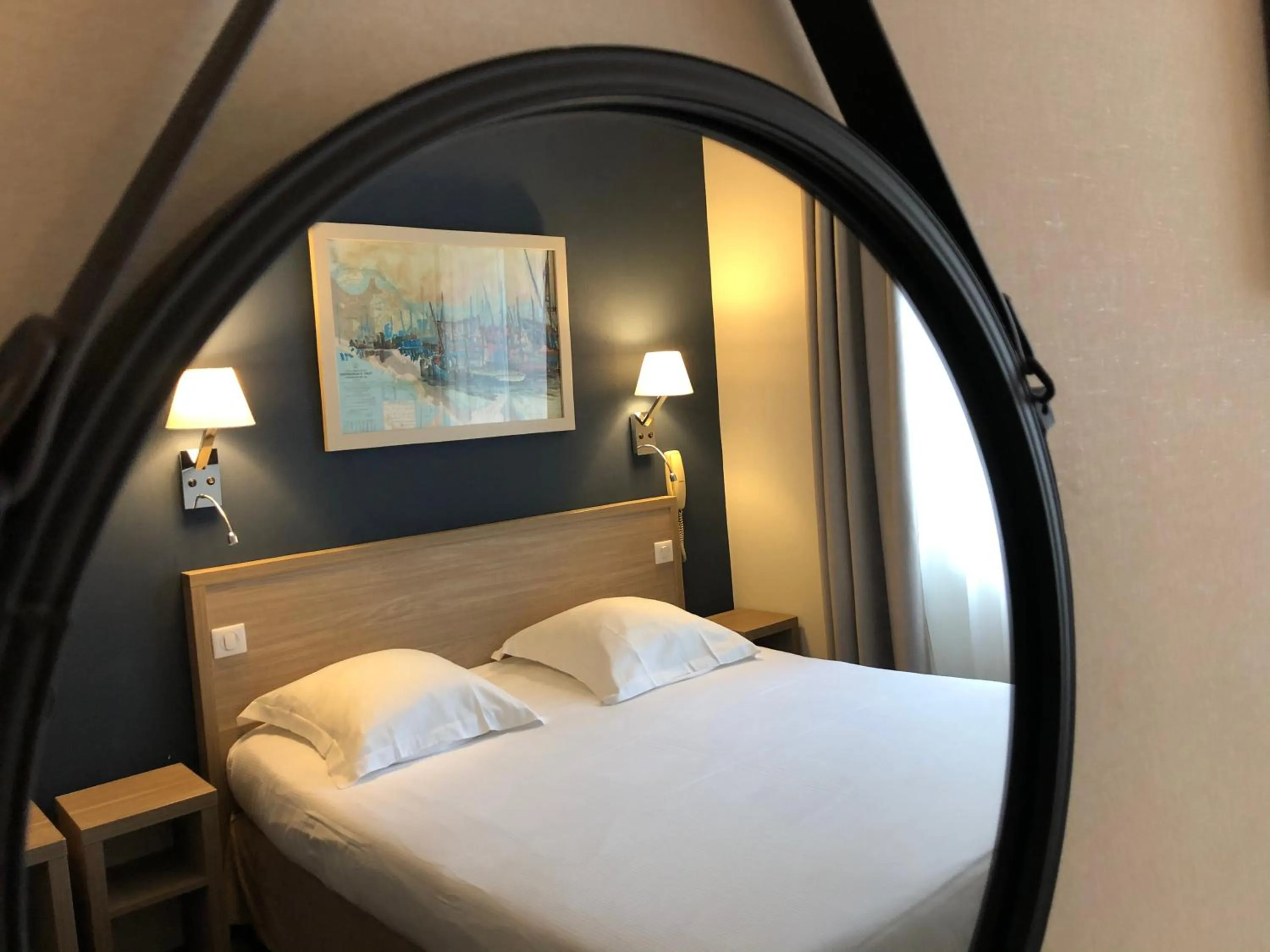 Bed in Hotel Ajoncs d'Or