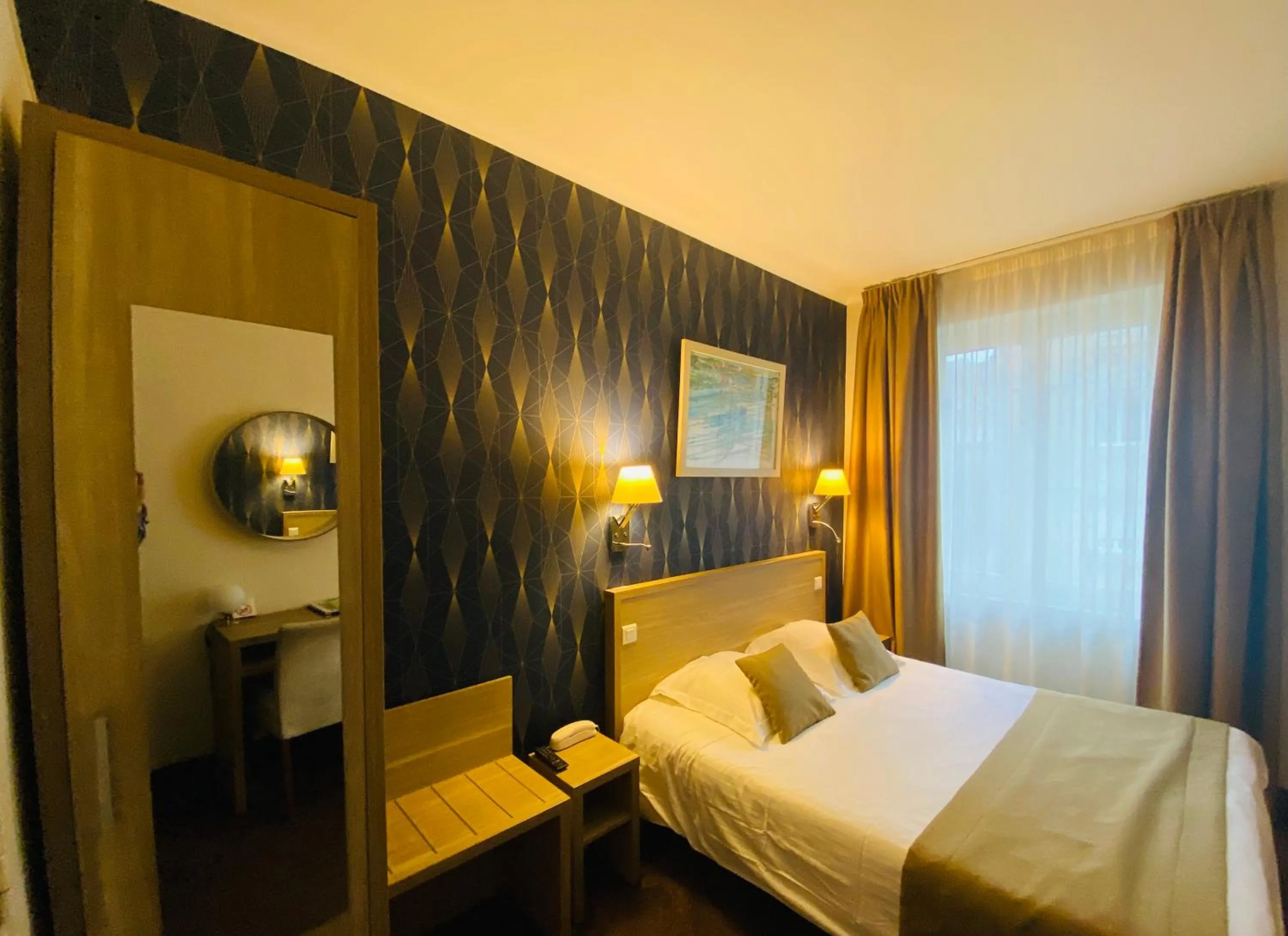 Bed in Hotel Ajoncs d'Or