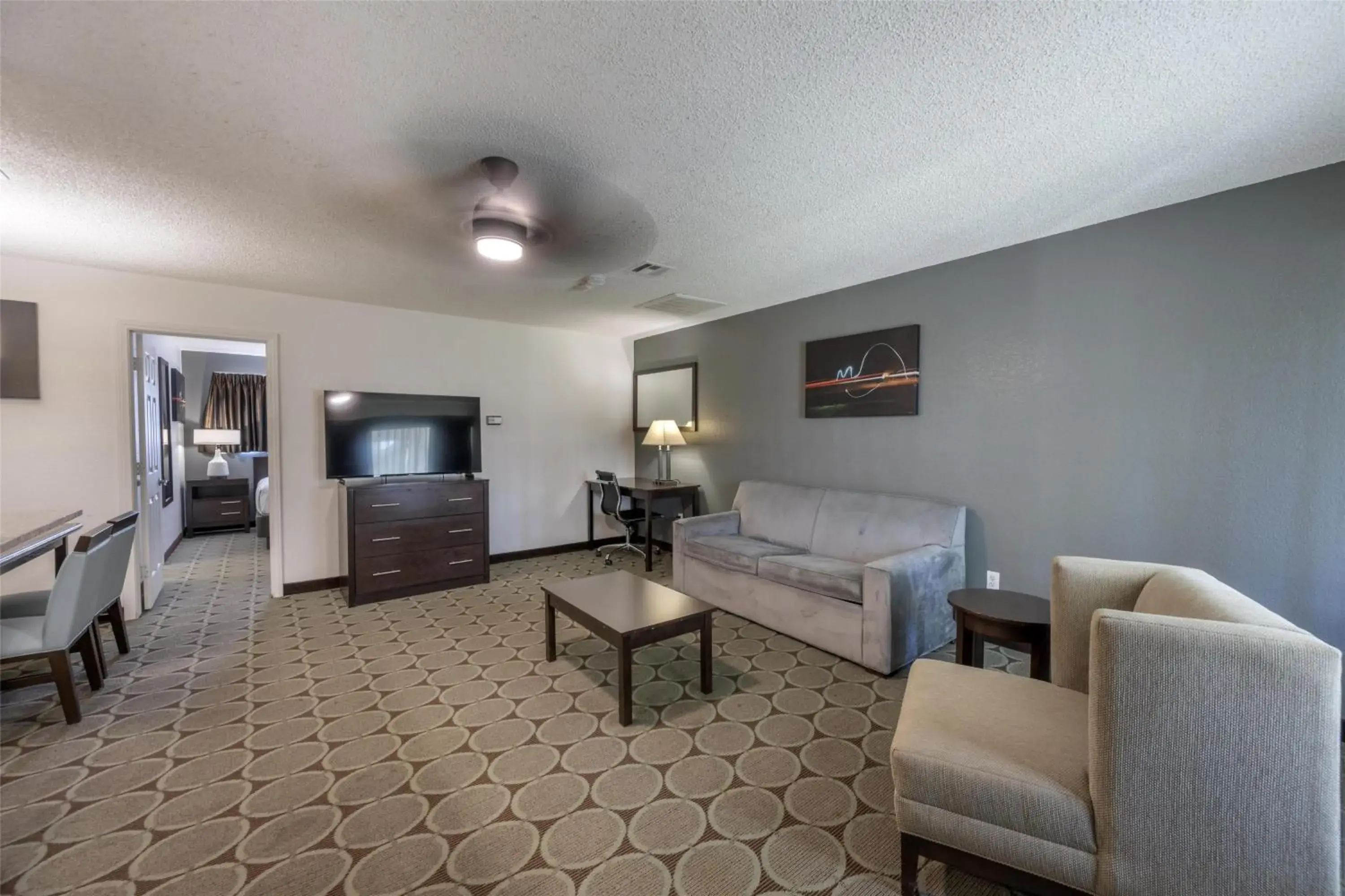 One-Bedroom King Suite with Sofa Bed - Pet Friendly in Best Western Pahrump Oasis One-Bedroom King Suite with Sofa Bed - Pet Friendly in Best Western Pahrump Oasis