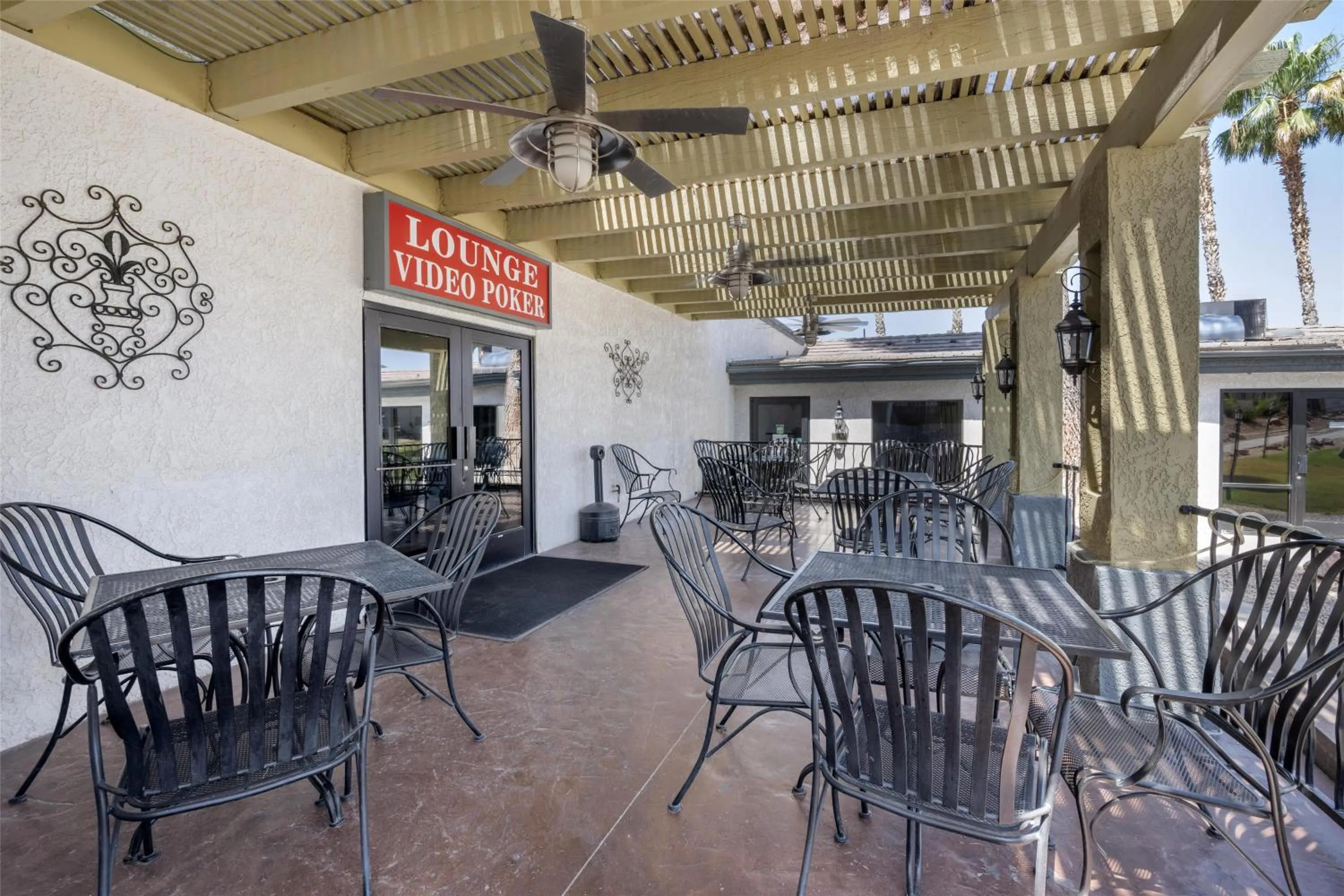 Property building in Best Western Pahrump Oasis