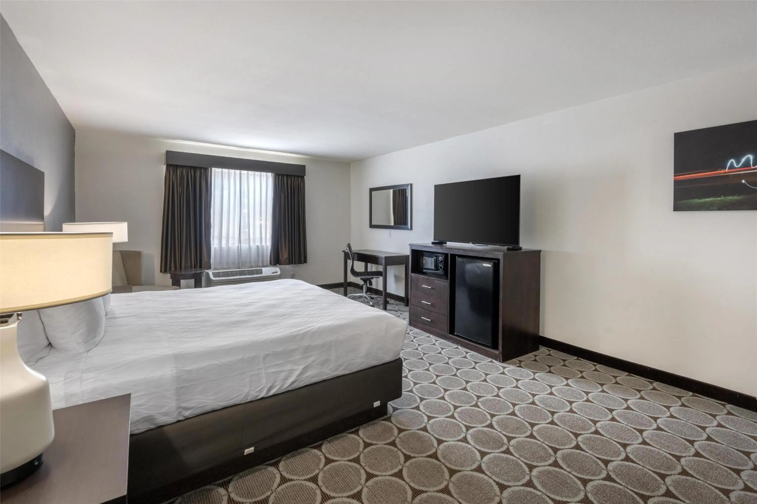 Photo of the whole room, Bed in Best Western Pahrump Oasis